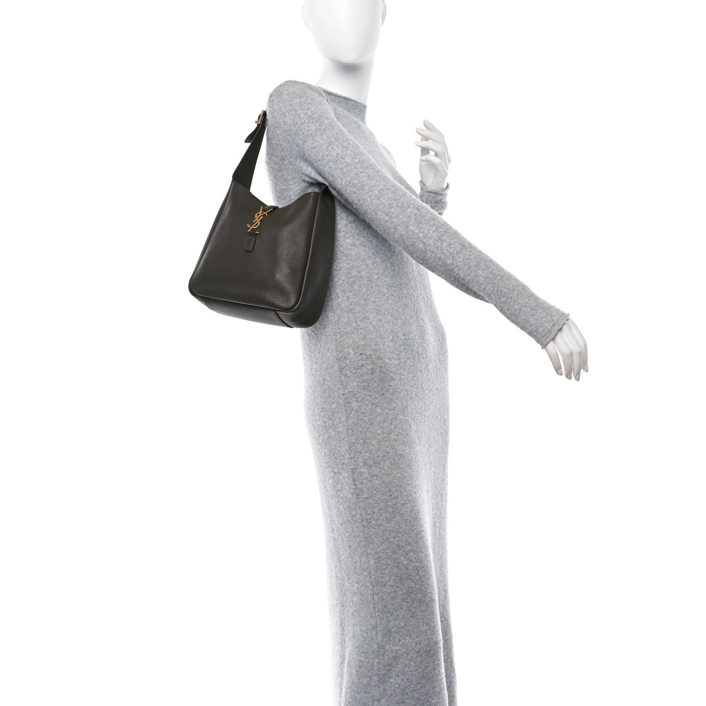 Smooth Calfskin Small Le 5 A 7 Soft Hobo Light Musk