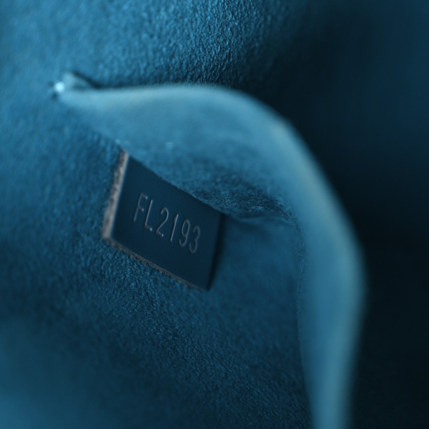 Louis Vuitton Epi Alma BB Cyan 6 of 9