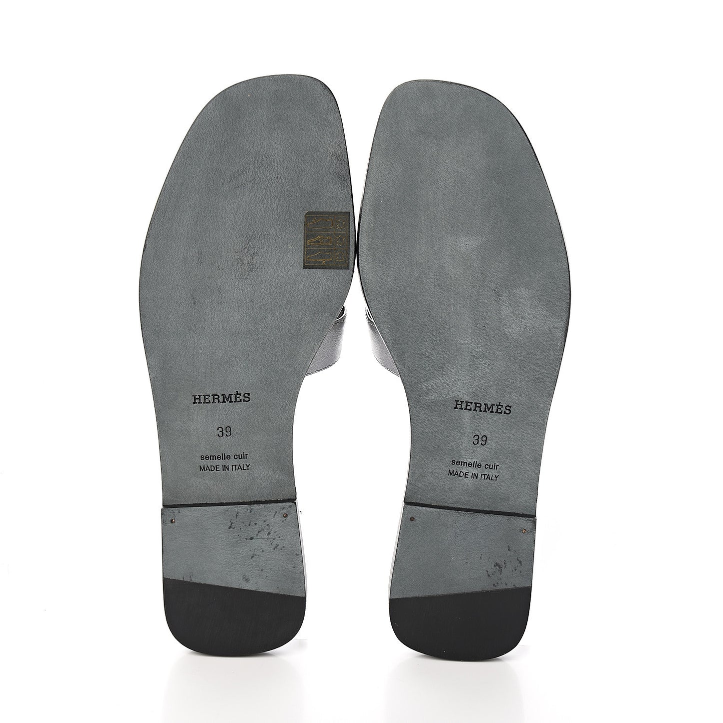 Metallic Epsom Oran Sandals 39 Gris Argente