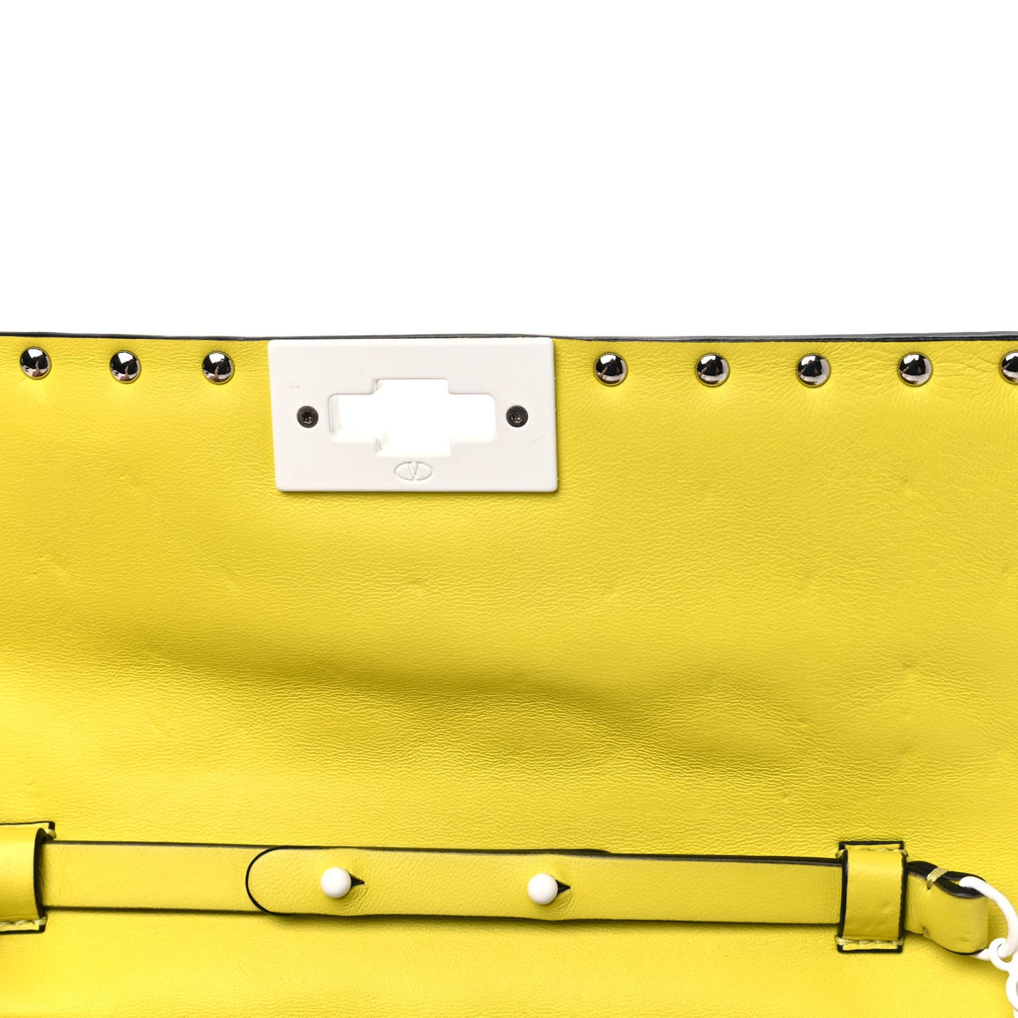 Lambskin Free Rockstud Spike Wallet On Chain Light Yellow