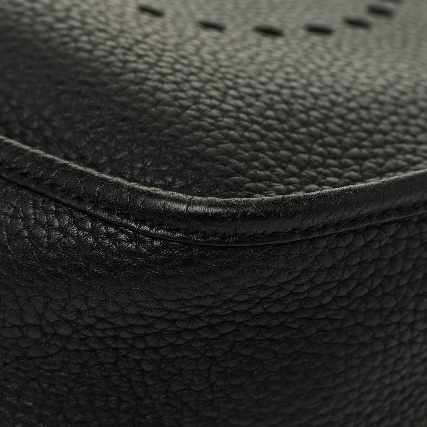 Taurillon Clemence Evelyne III PM Black