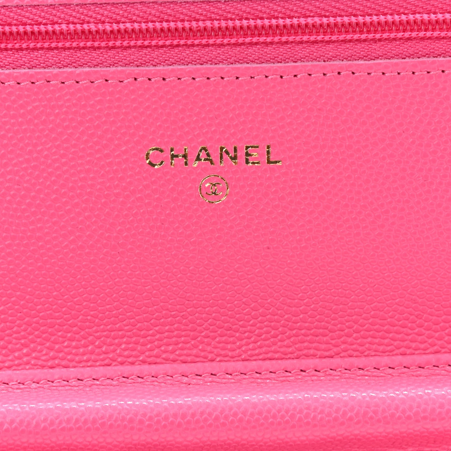 Caviar Quilted Wallet On Chain WOC Fuchsia