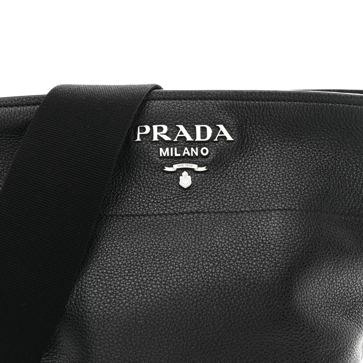Vitello Daino Bucket Bag Black