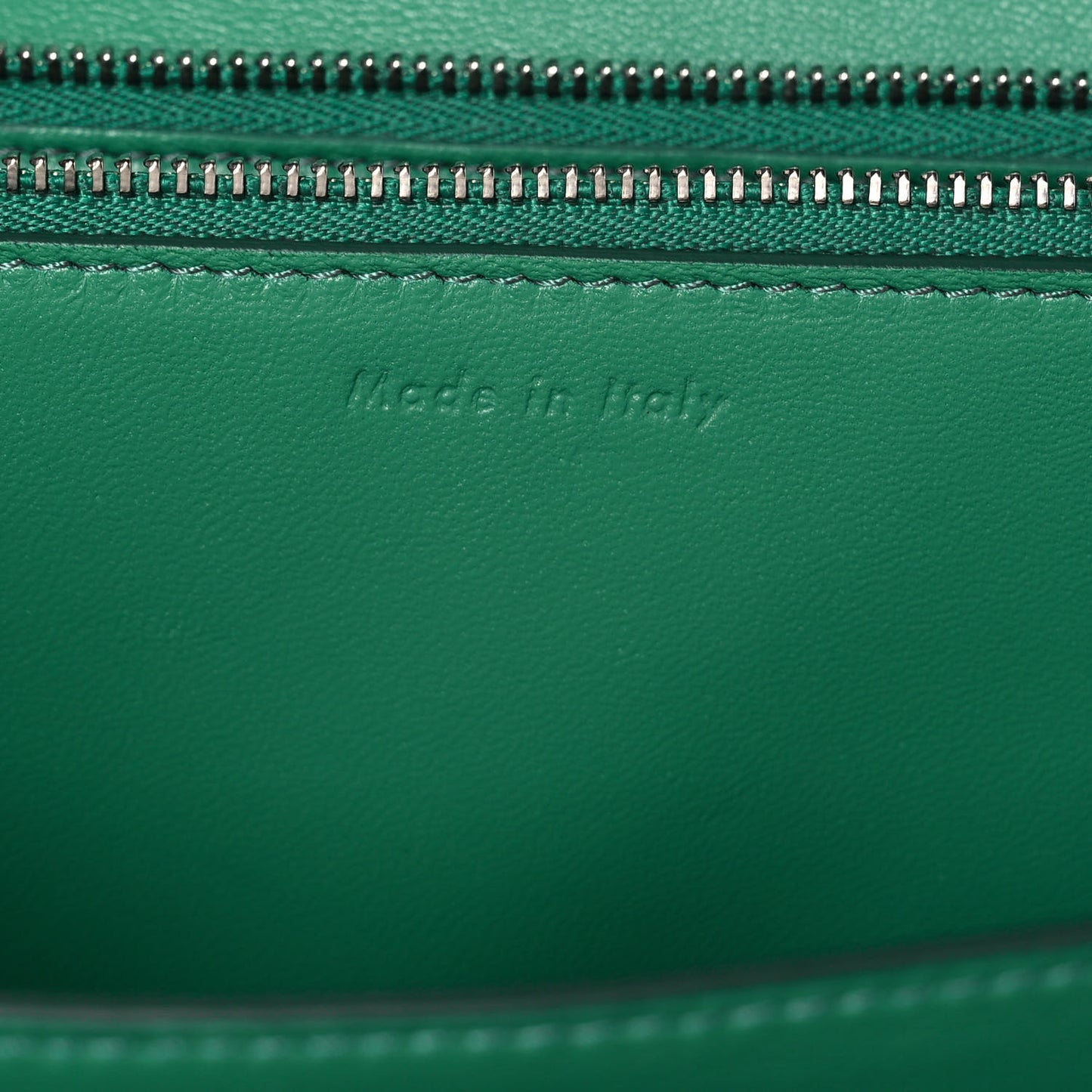 Box Calfskin Classic Box Medium Flap Bag Pop Green