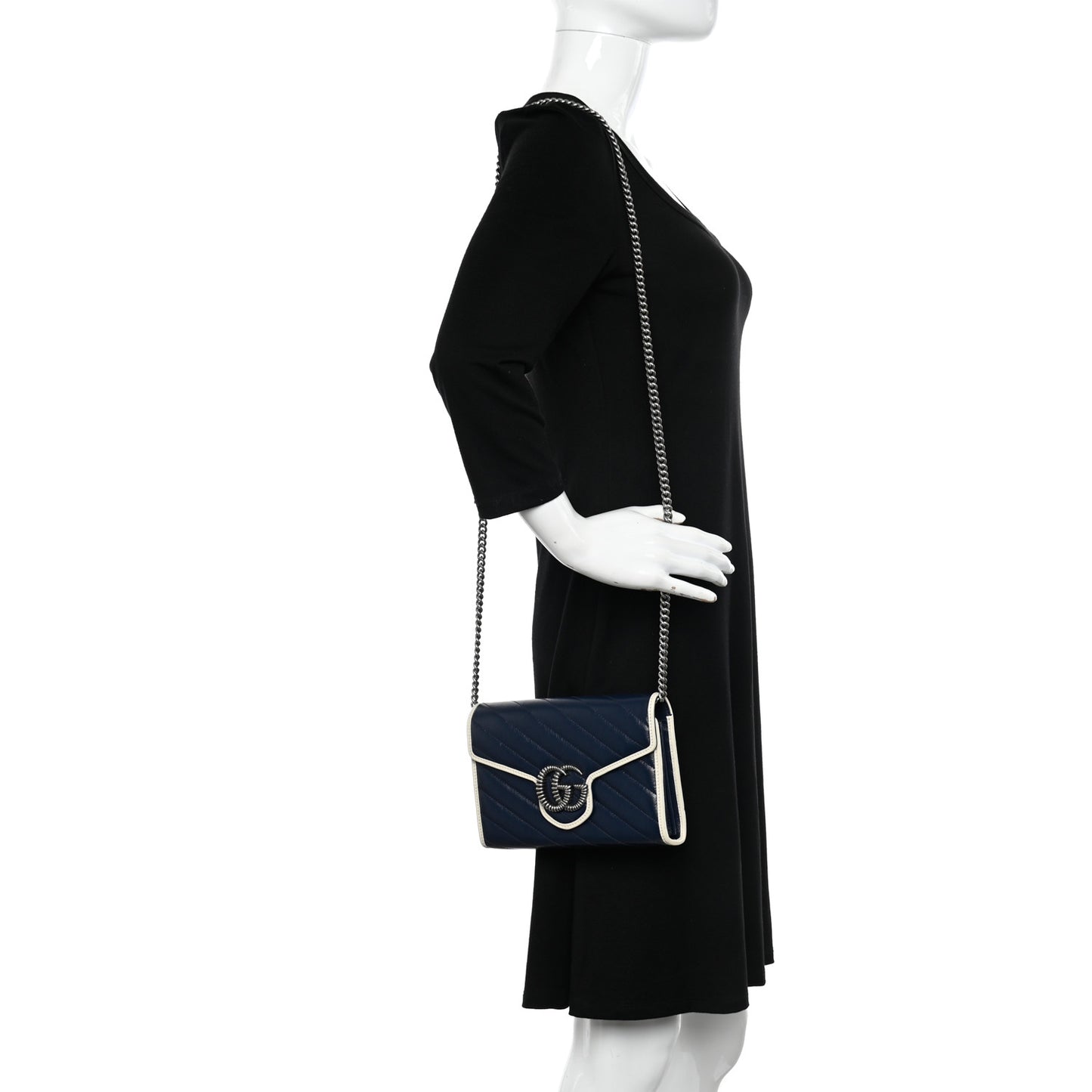 Vintage Effect Calfskin Matelasse Diagonal Torchon GG Marmont Chain Wallet Blue Agata Mystic White