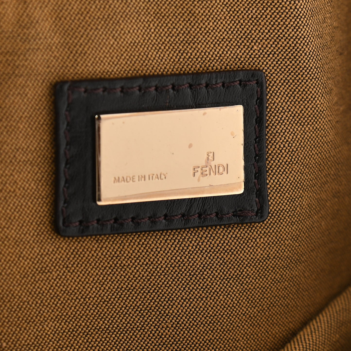 Zucca Small Chef Shoulder Bag Tobacco
