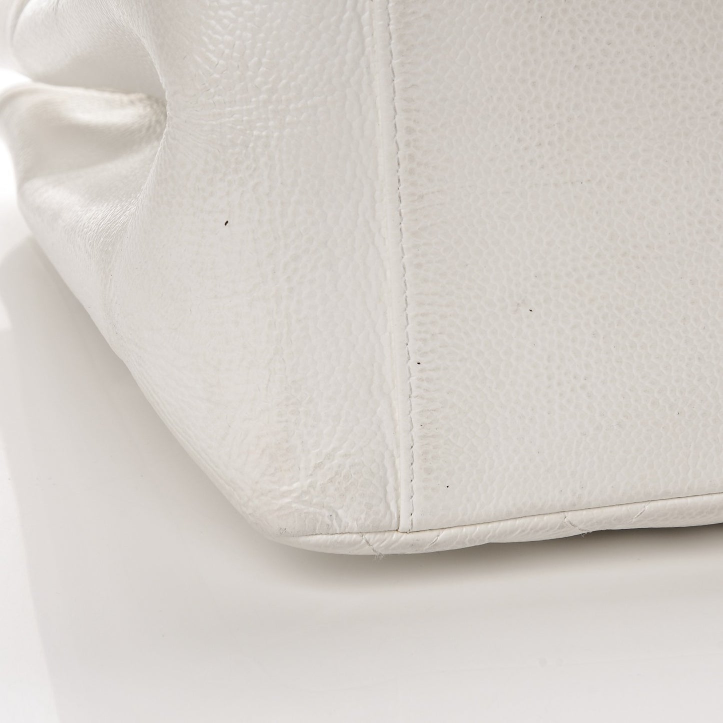 Caviar Quilted Grand Shopping Tote GST White