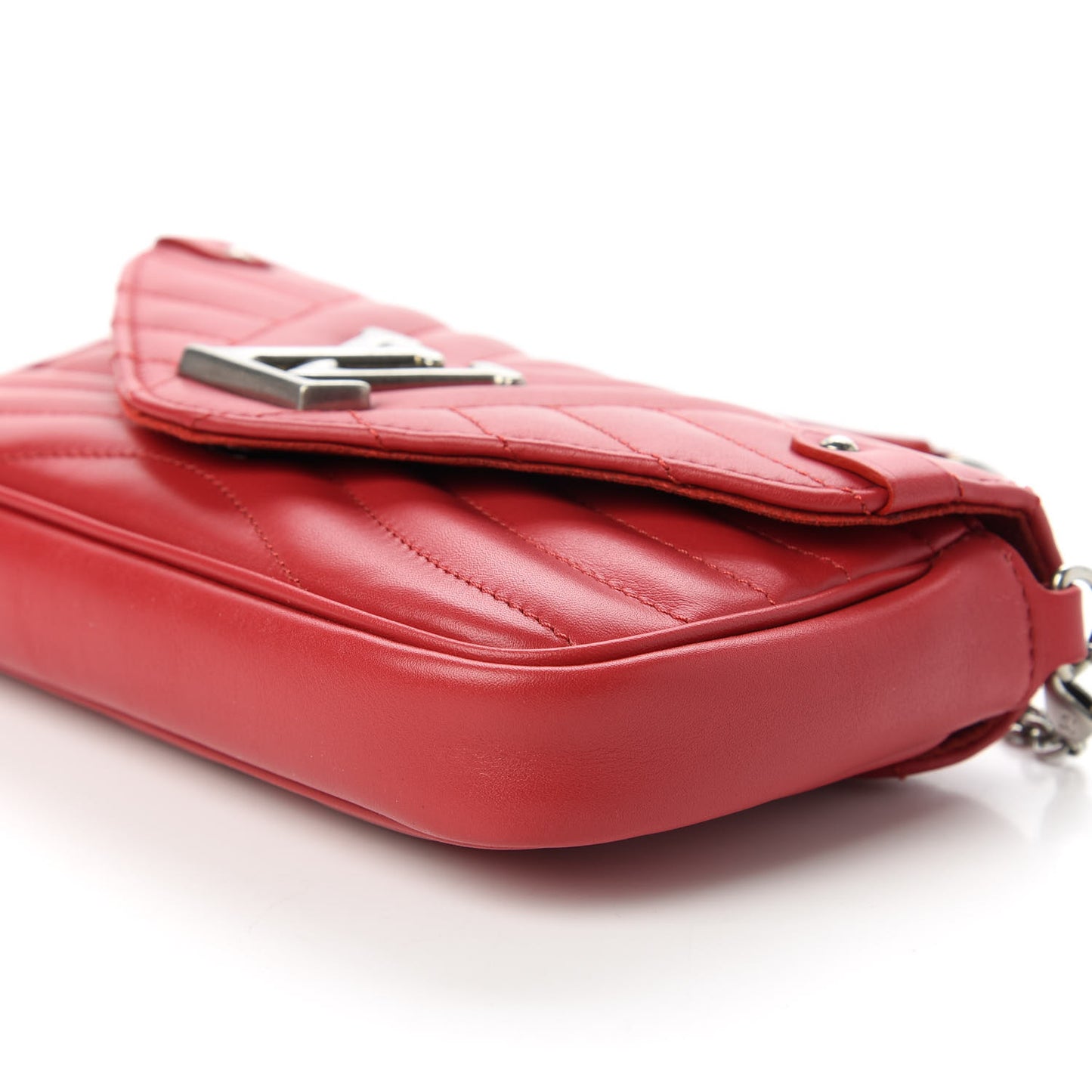 Calfskin New Wave Chain Pochette Scarlet