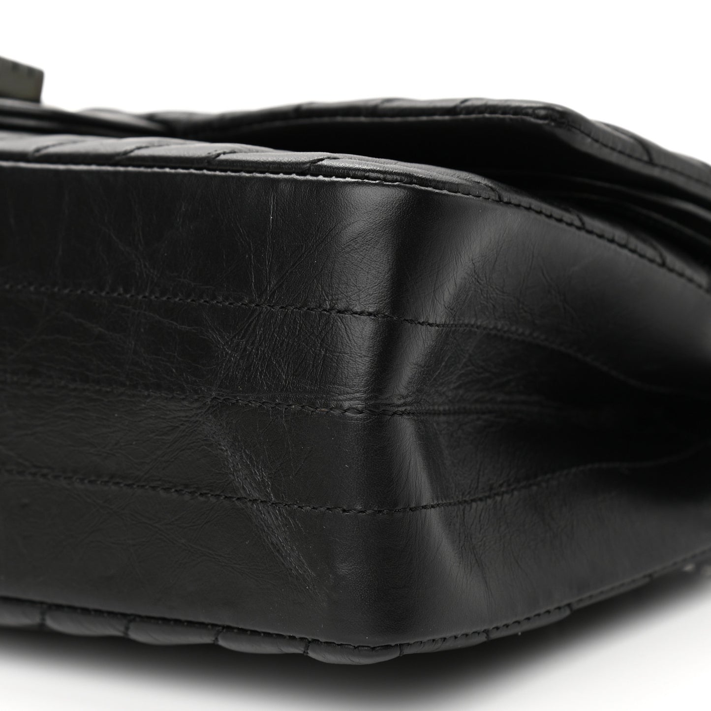 Aged Calfskin Chevron Quilted 2.55 Reissue 225 Flap So Black