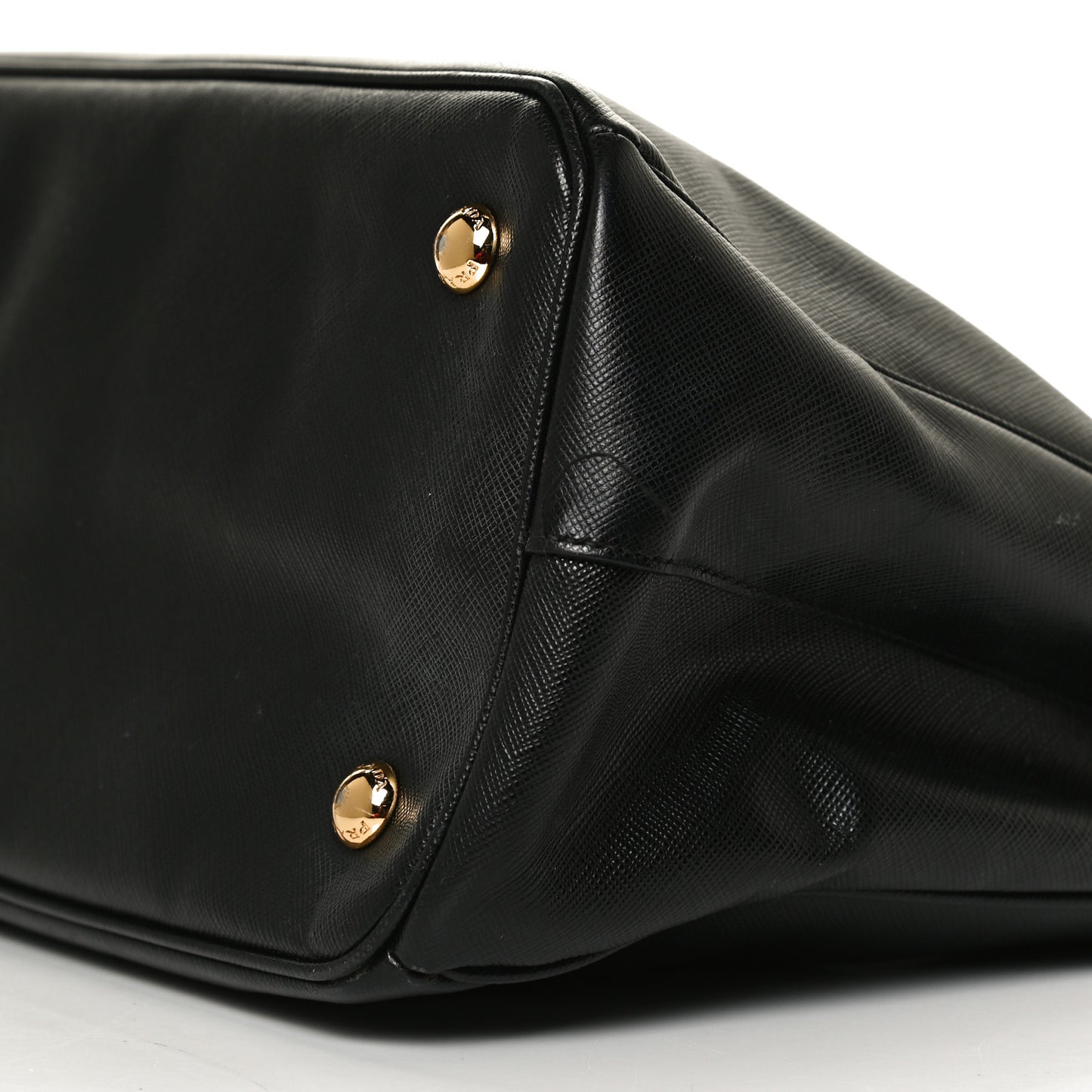 Saffiano Medium Galleria Double Zip Tote Black