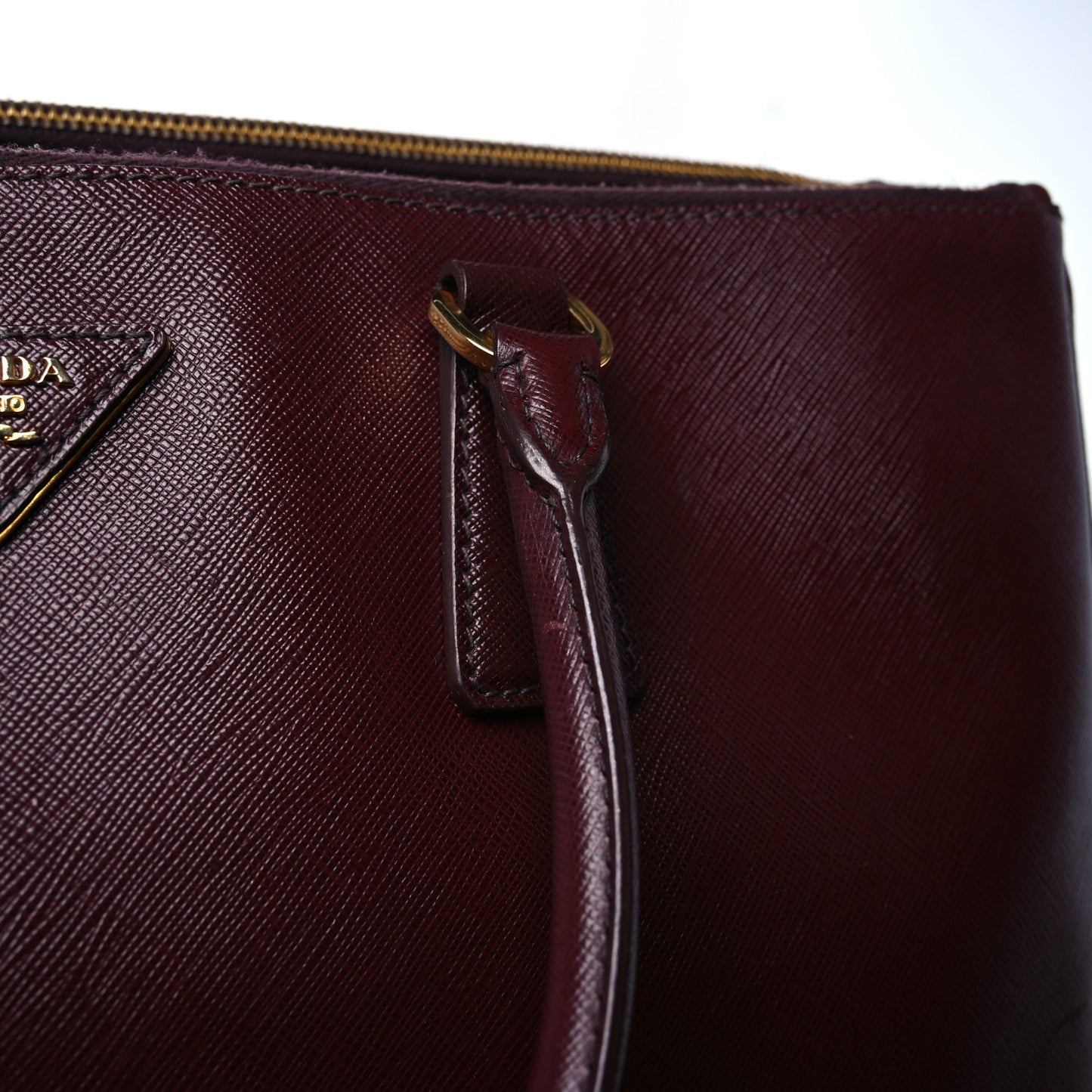 Saffiano Lux Extra Large Galleria Double Zip Tote Cherry