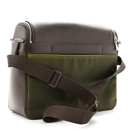 Louis Vuitton Taiga Taimyr Messenger Bag Epicea 2 of 9