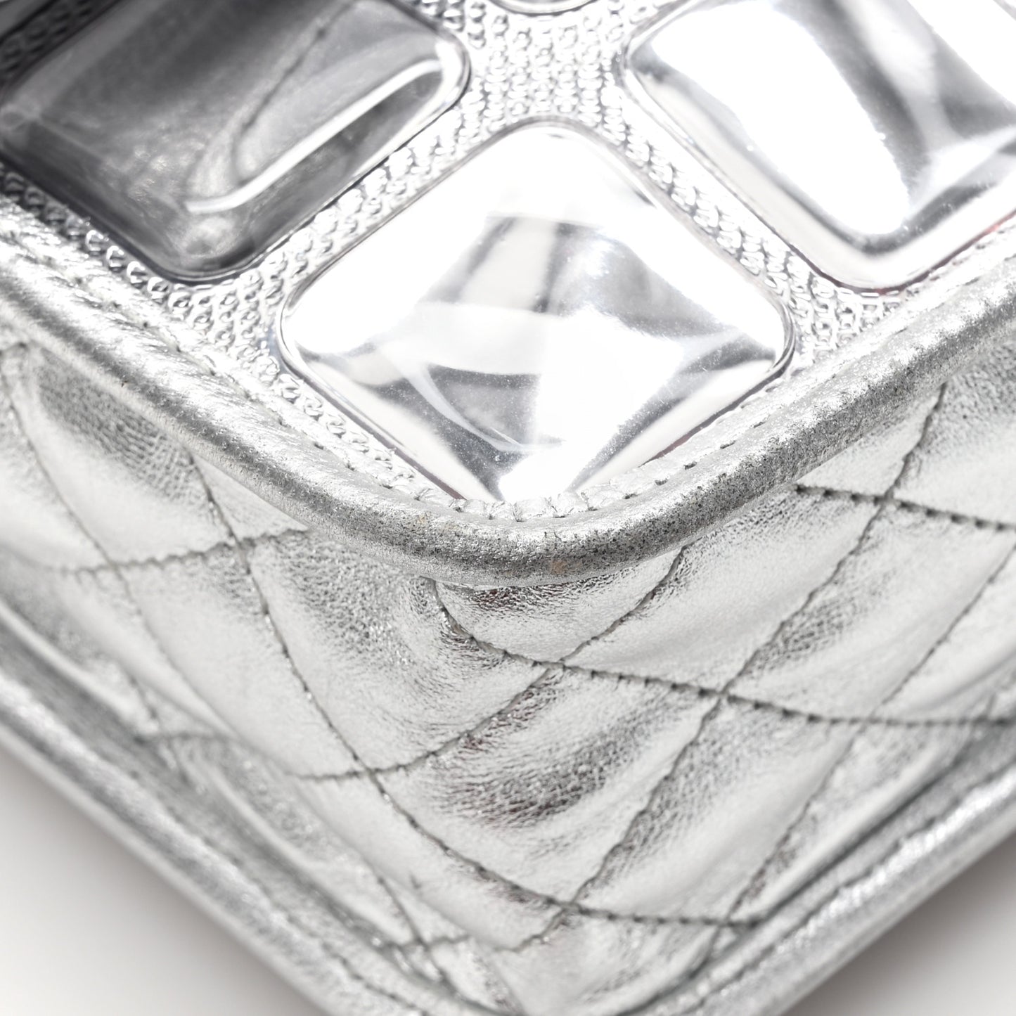 Vinyl Large Ice Cube Flap Silver