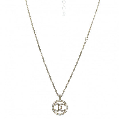 Chanel Pearl CC Round Pendant Necklace Gold 1 of 5