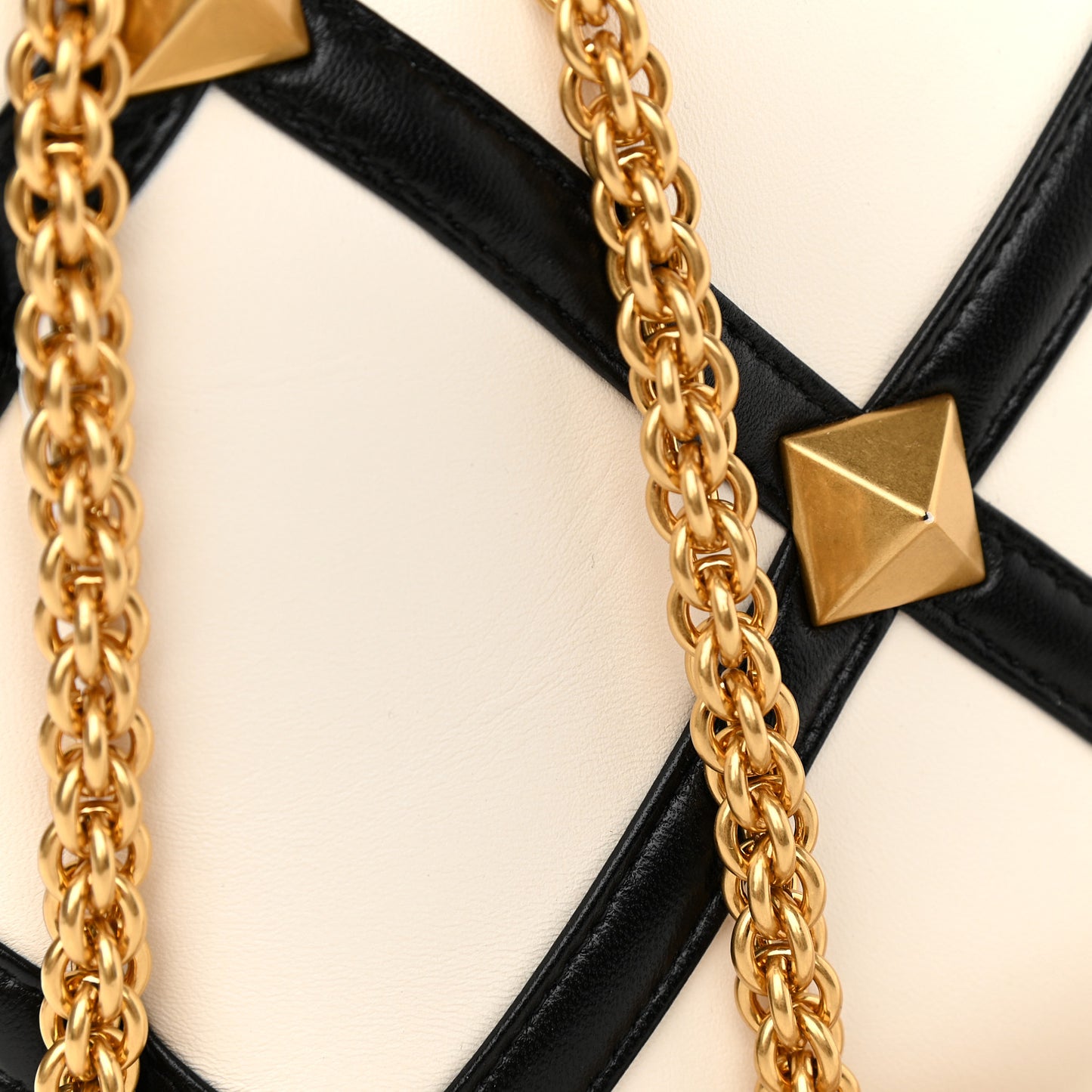Nappa Large Roman Stud Shoulder Bag Ivory Black