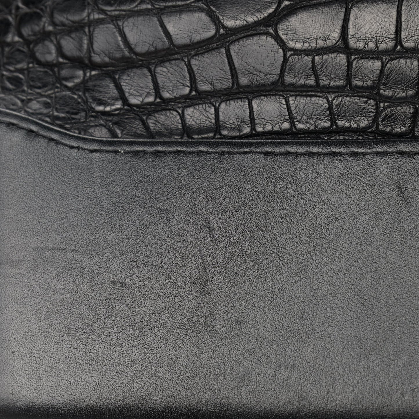 Alligator Medium Gabrielle Hobo Black