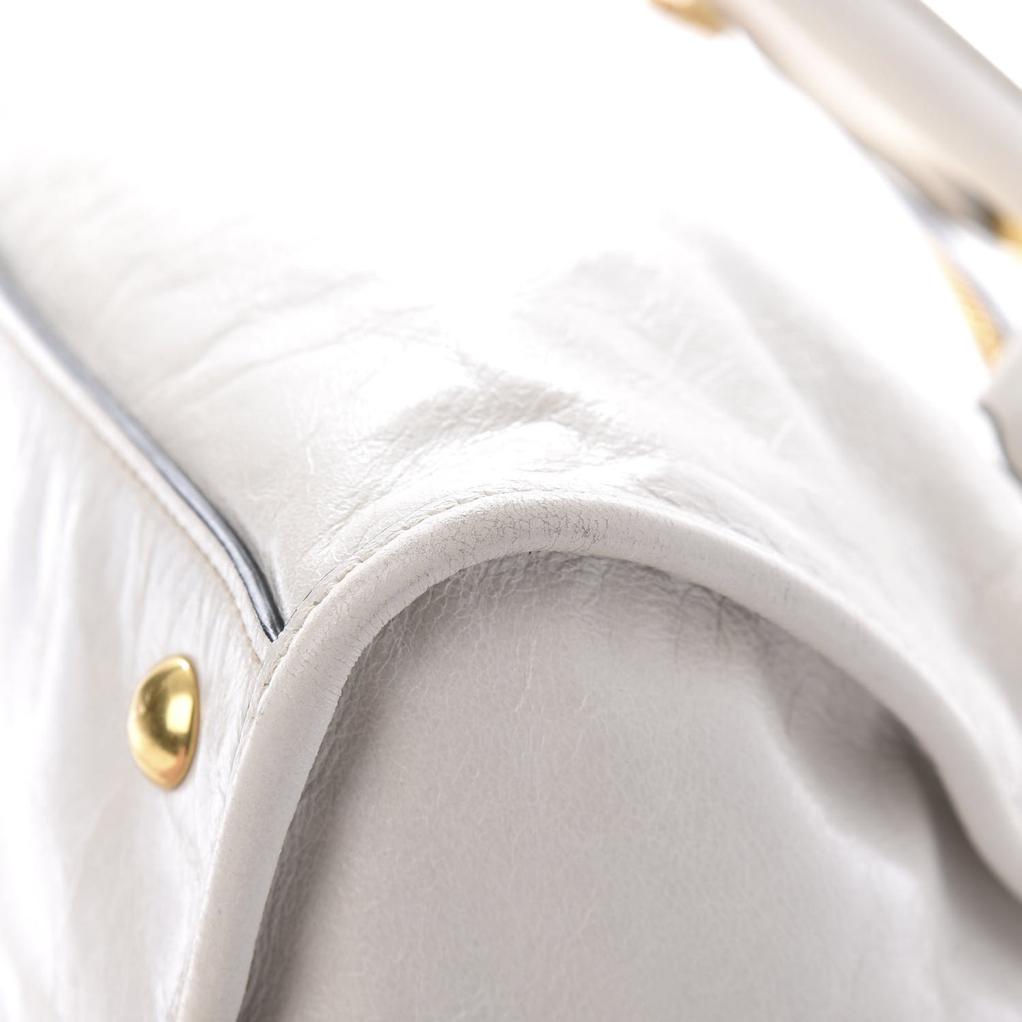 Vitello Shine Zip Tote Talco