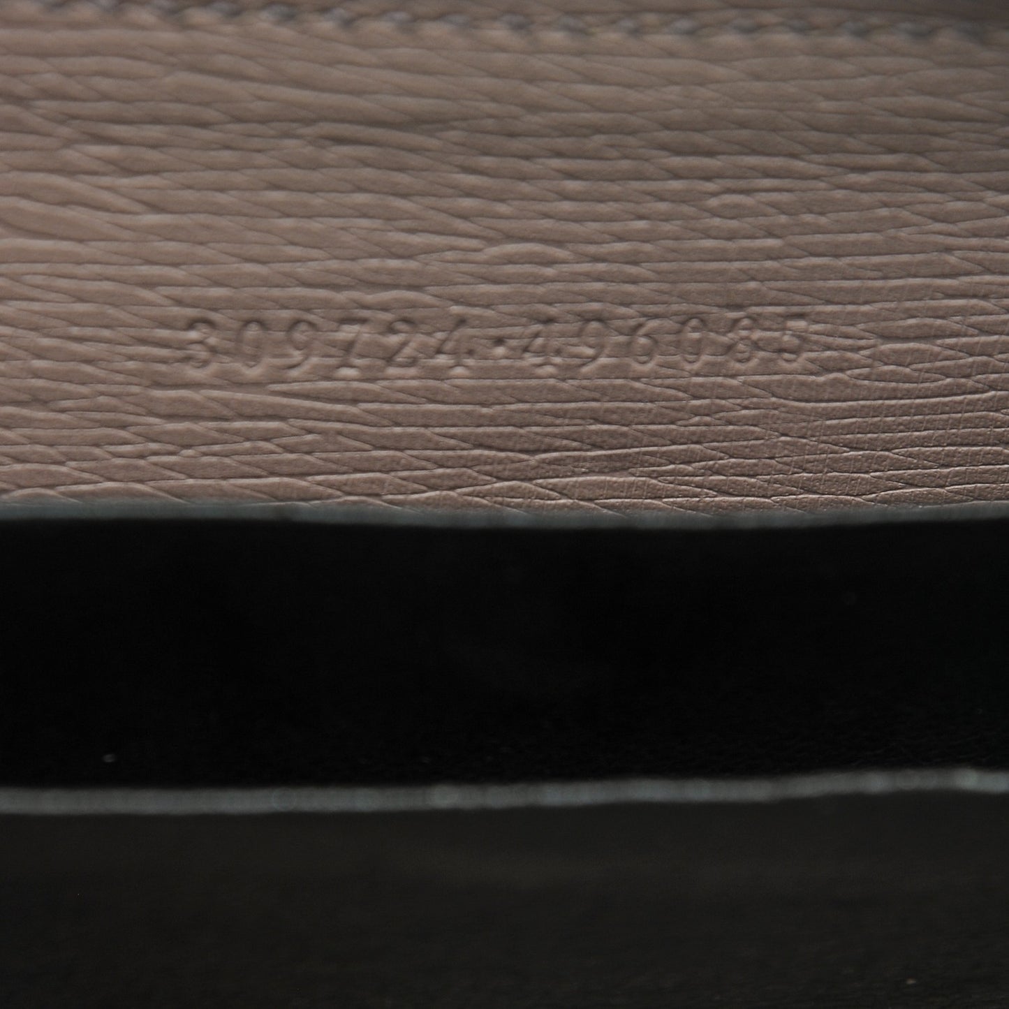 Calfskin Interlocking G Key Ring Coin Purse Pink