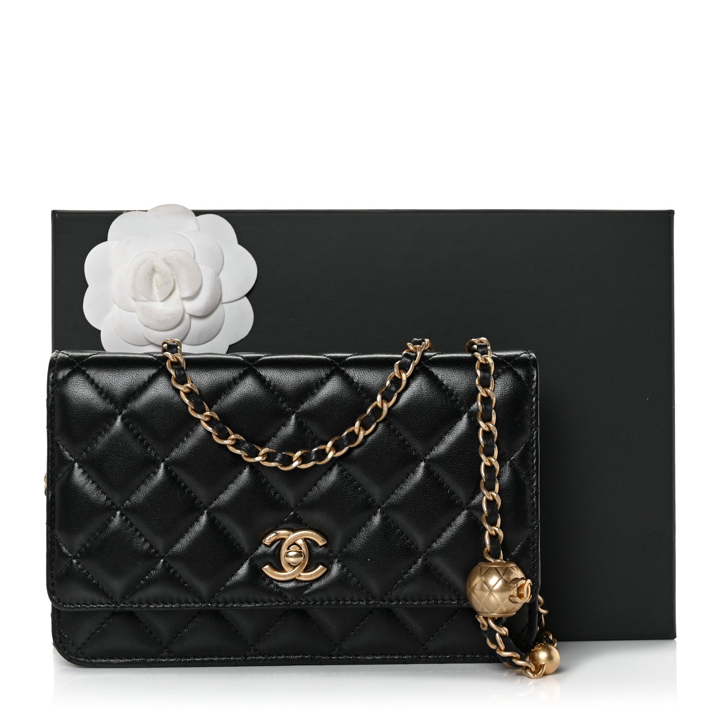 Lambskin Quilted CC Pearl Crush Wallet on Chain WOC Black