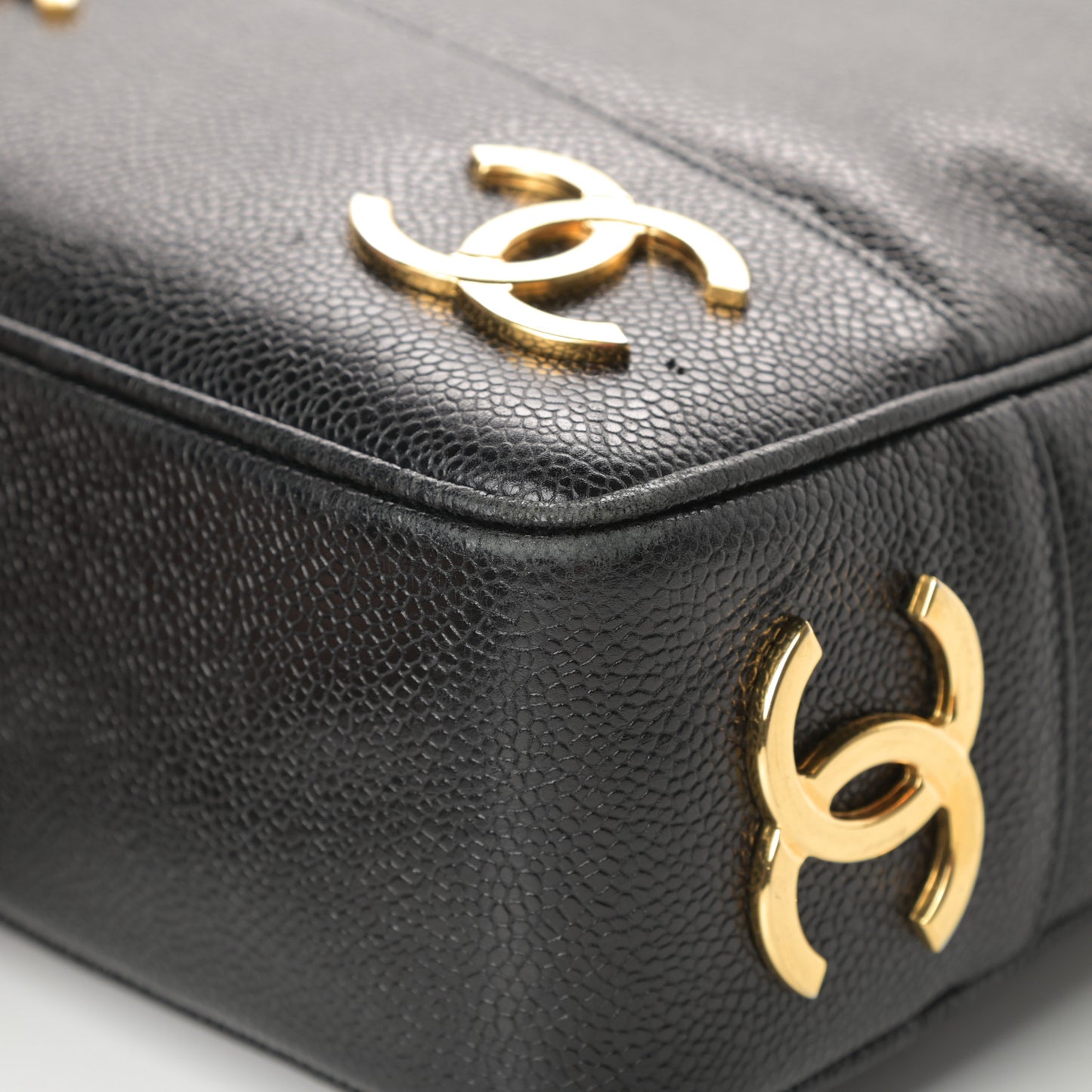 Caviar CC Shoulder Bag Black
