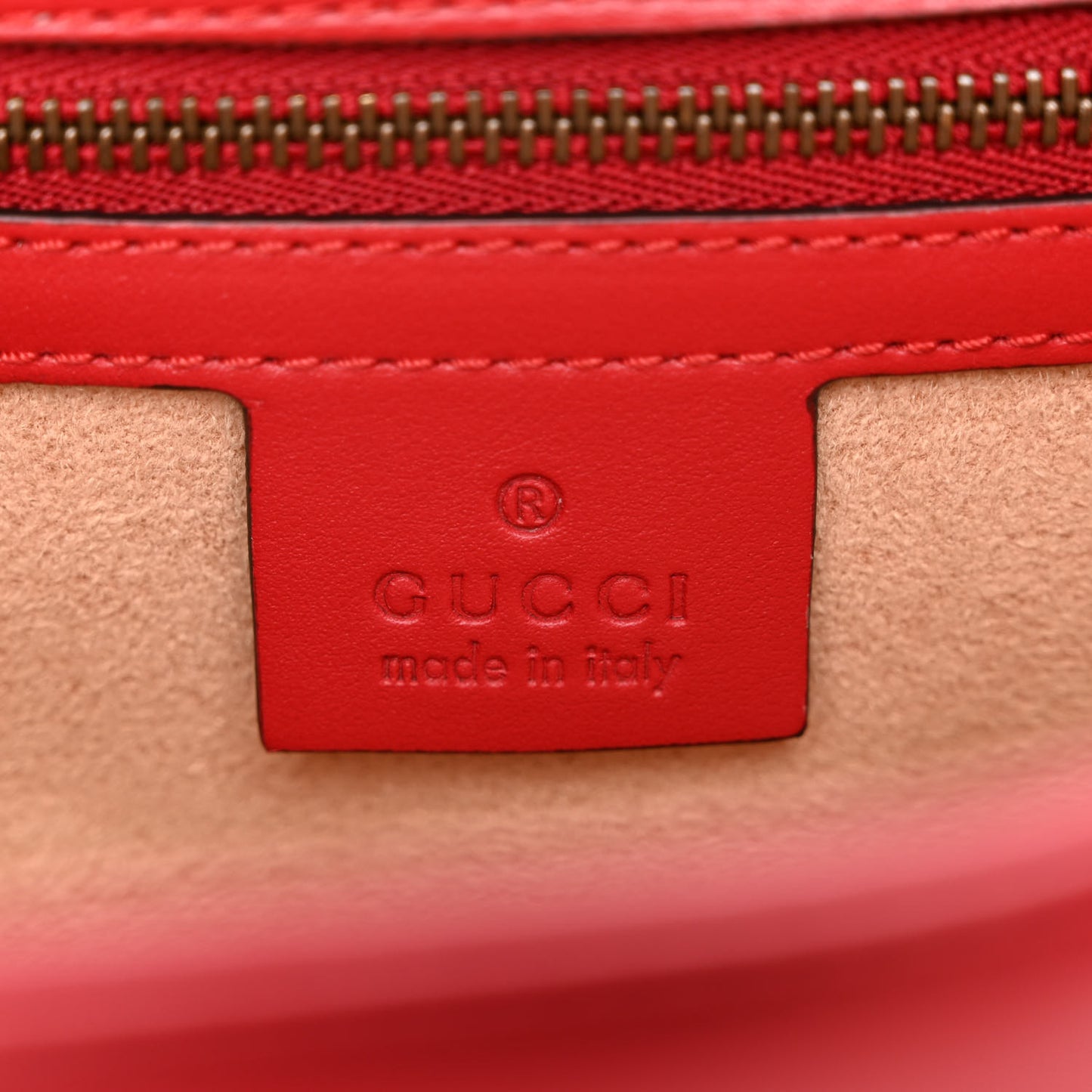 Calfskin Matelasse Small GG Marmont Shoulder Bag Hibiscus Red