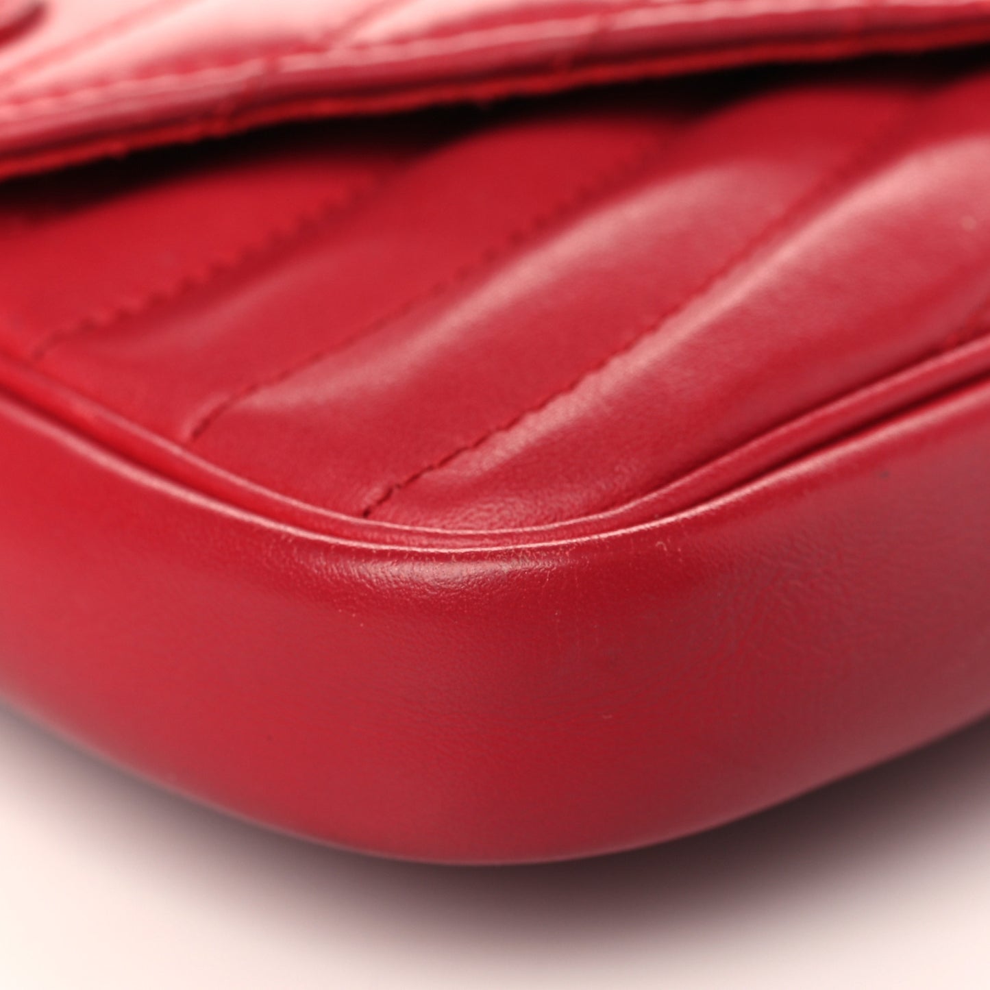 Calfskin New Wave Chain Pochette Scarlet