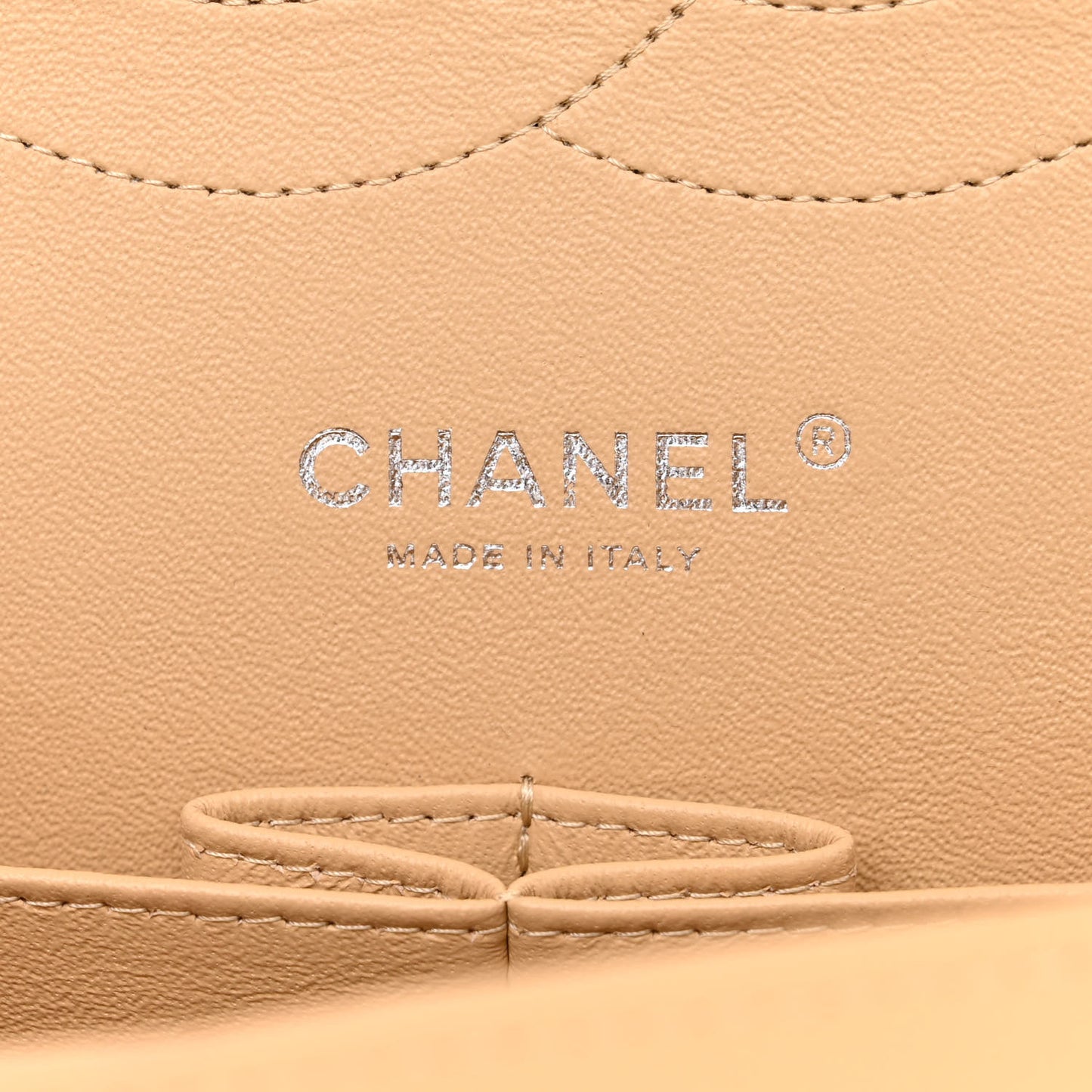 Caviar Quilted Jumbo Double Flap Beige Clair