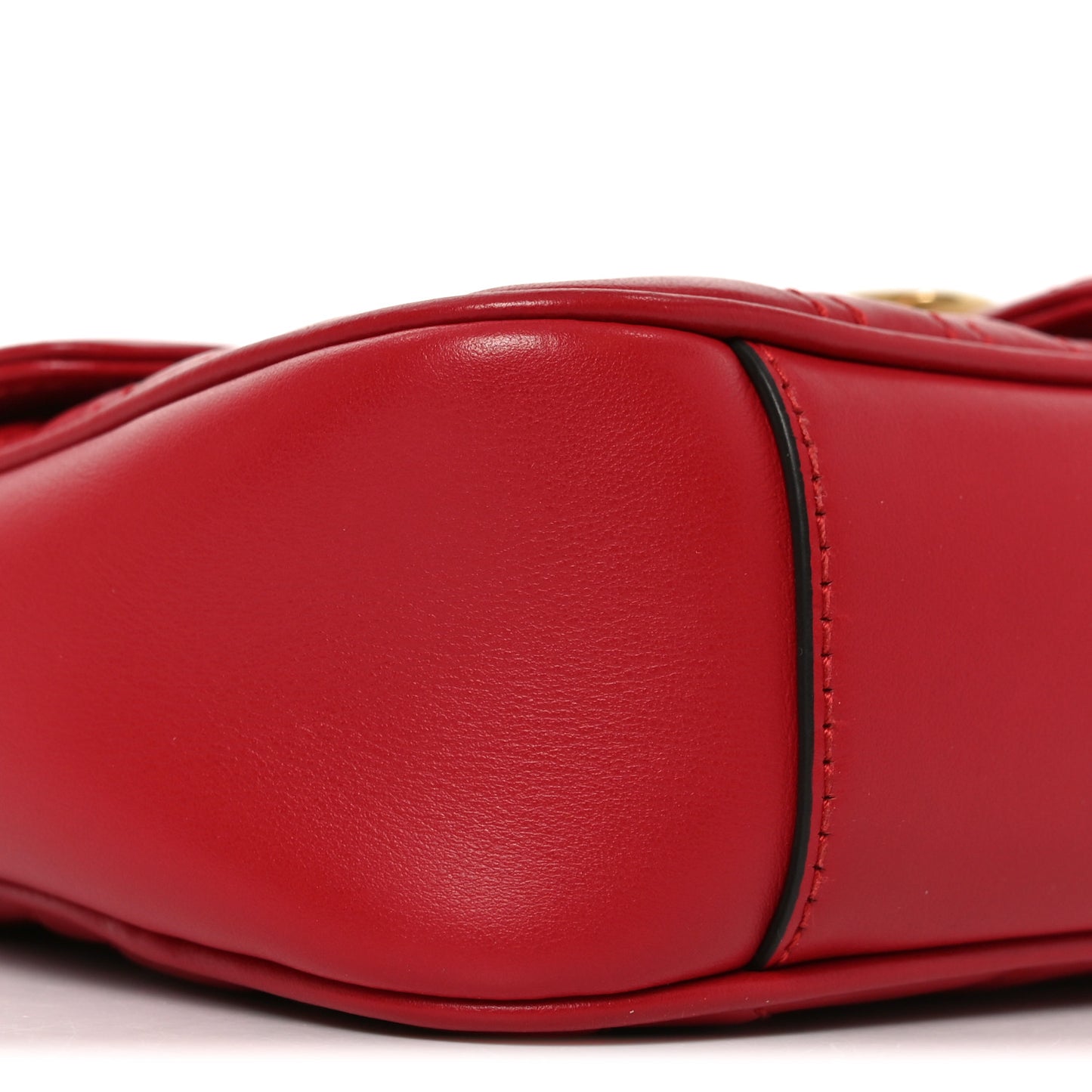 Calfskin Matelasse Small GG Marmont Shoulder Bag Hibiscus Red