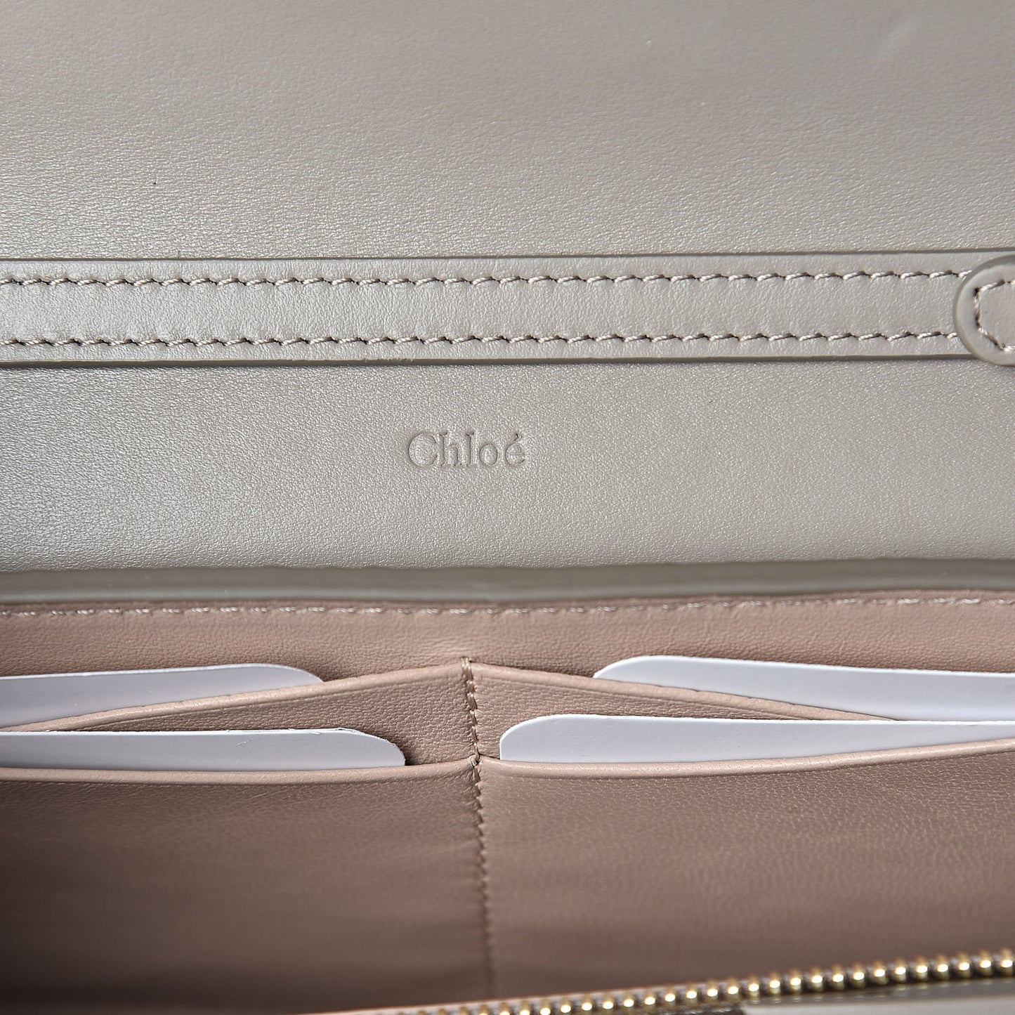 Grained Calfskin Aby Chain Wallet Motty Grey