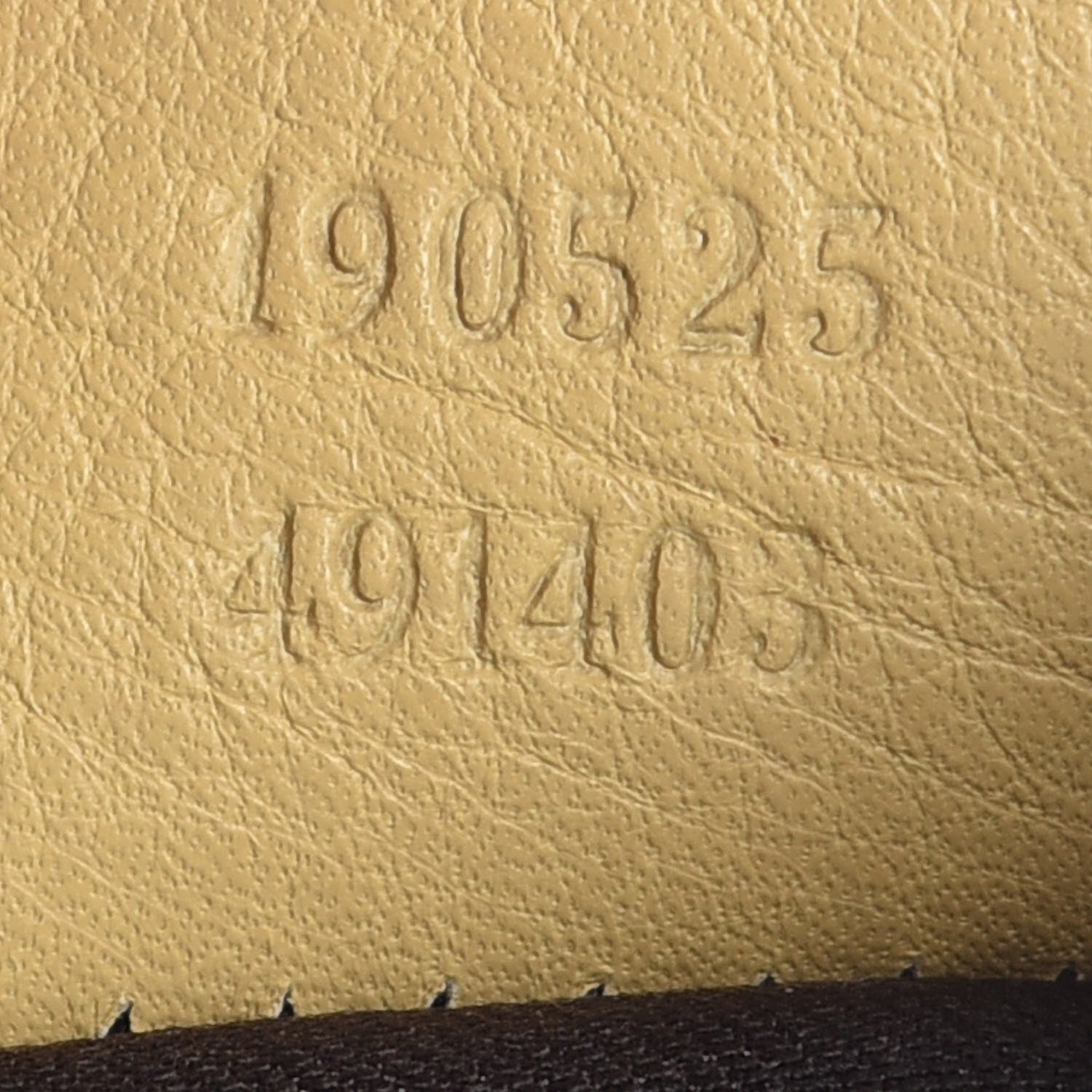 Gucci Monogram Medium D Gold Ring Hob Yellow 7 of 16