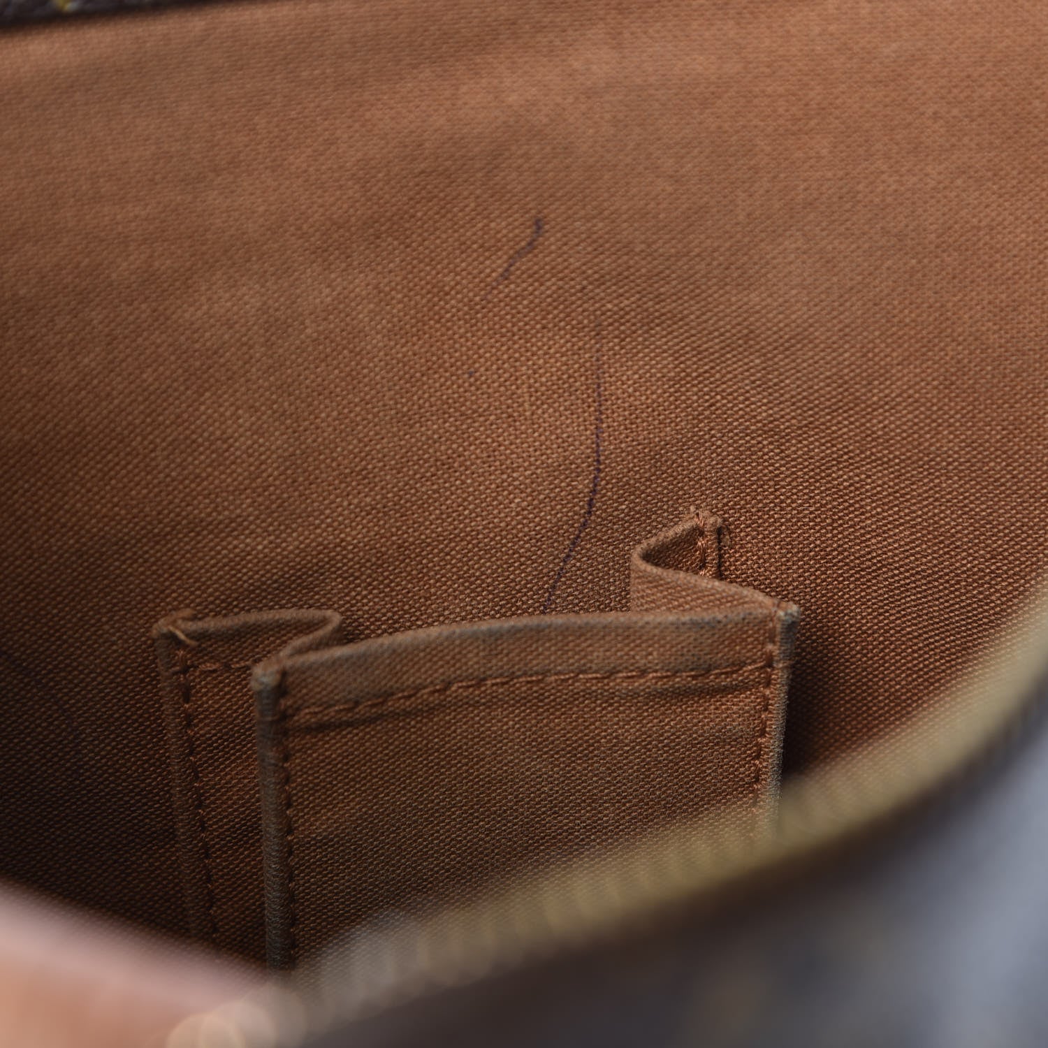 Louis Vuitton Monogram Cabas Mezzo 7 of 13