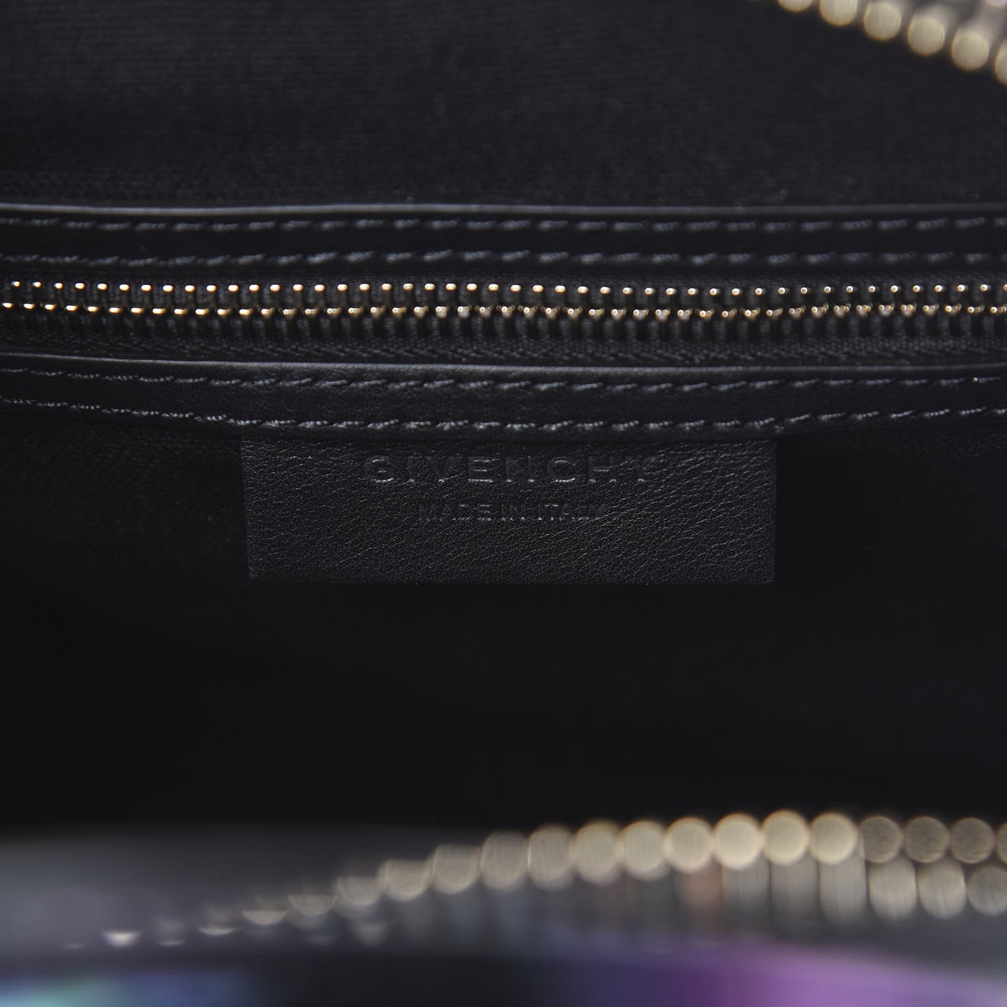 Calfskin Oil Slick Small Antigona Black