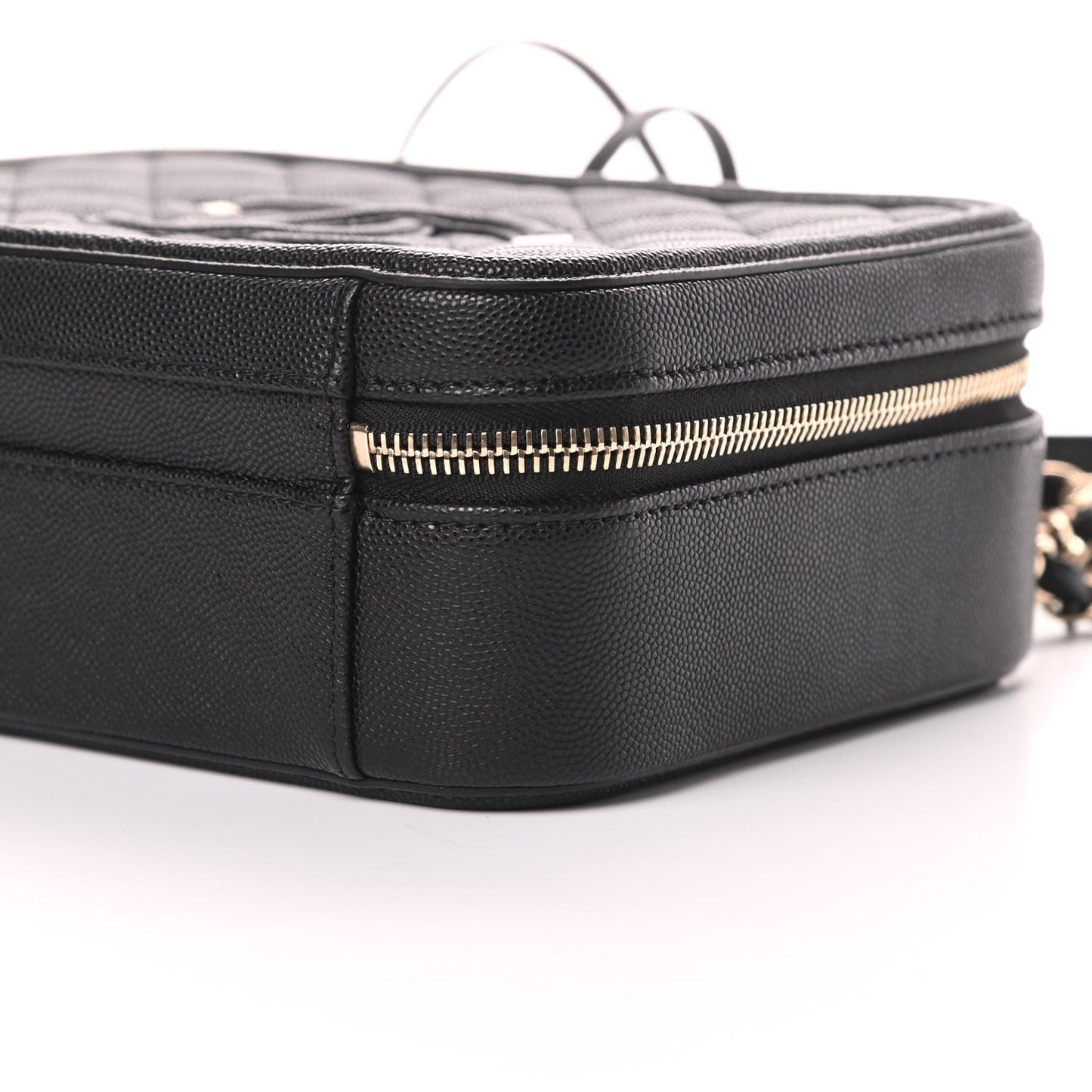 Caviar Quilted Medium CC Filigree Vanity Case Black