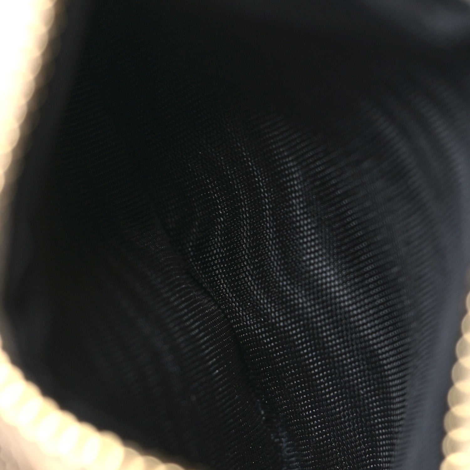 Saint Laurent Grain De Poudre Matelasse Chevron Monogram Zipped Card Case Crema Soft 6 of 10