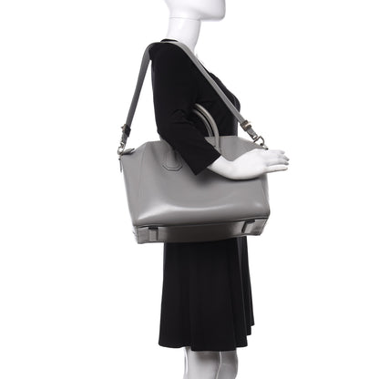 Givenchy Shiny Lord Calfskin Medium Antigona Pearl Grey 2 of 13