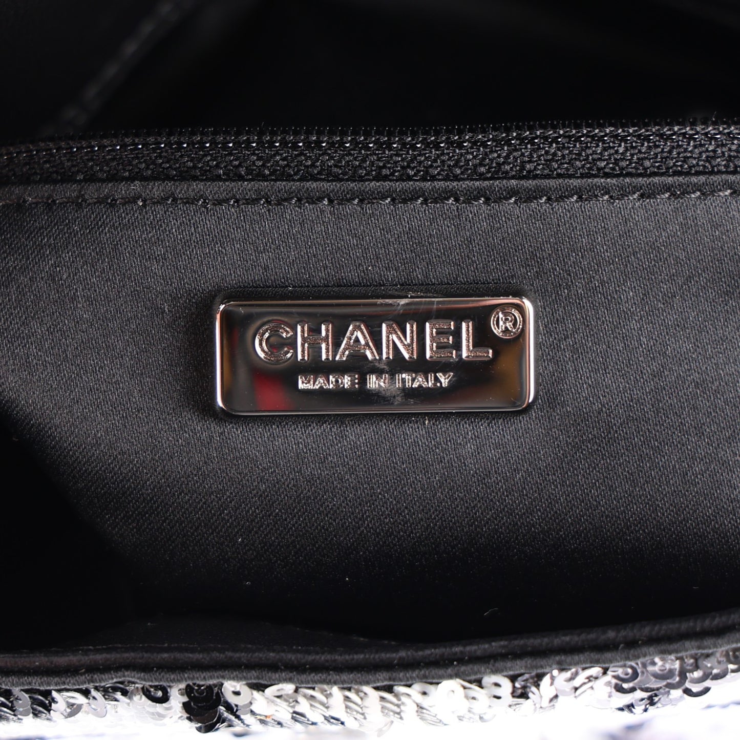 Sequin Medium Single Flap Silver Black