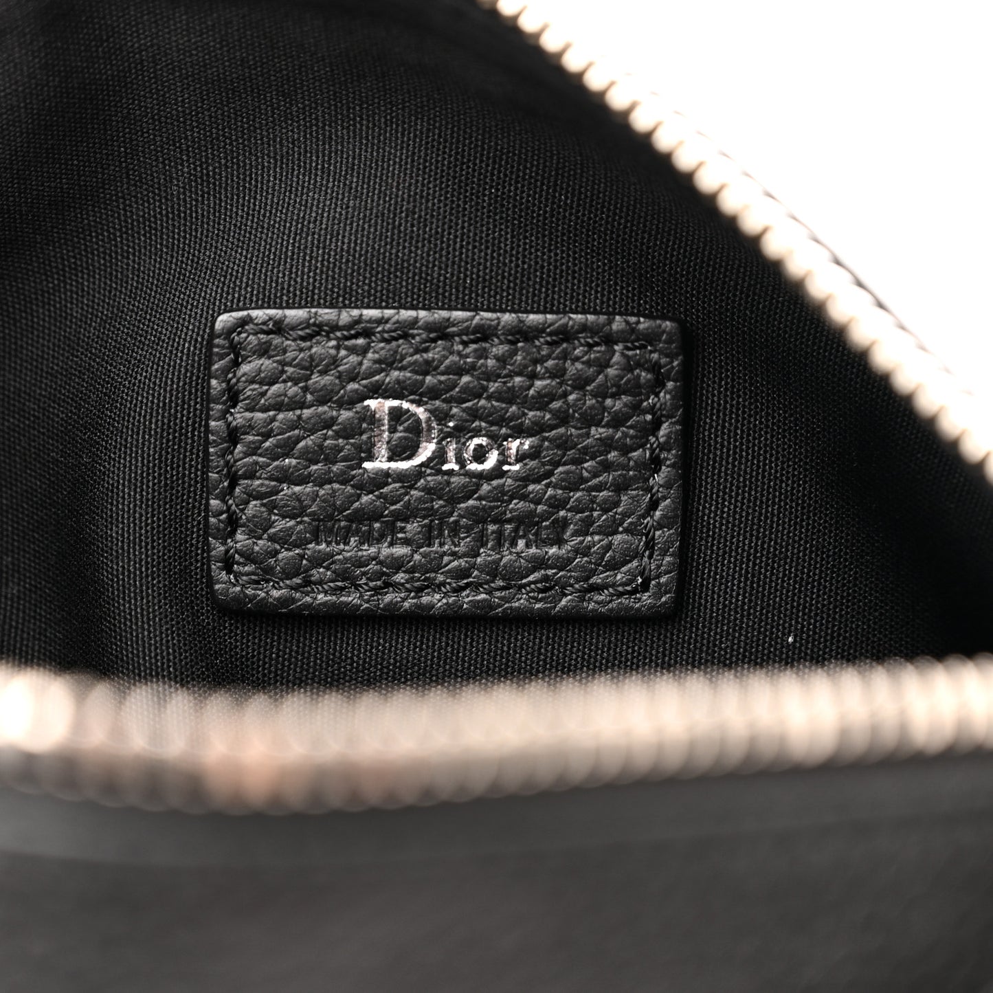 HOMME Grained Calfskin Mens Roller Pouch Black