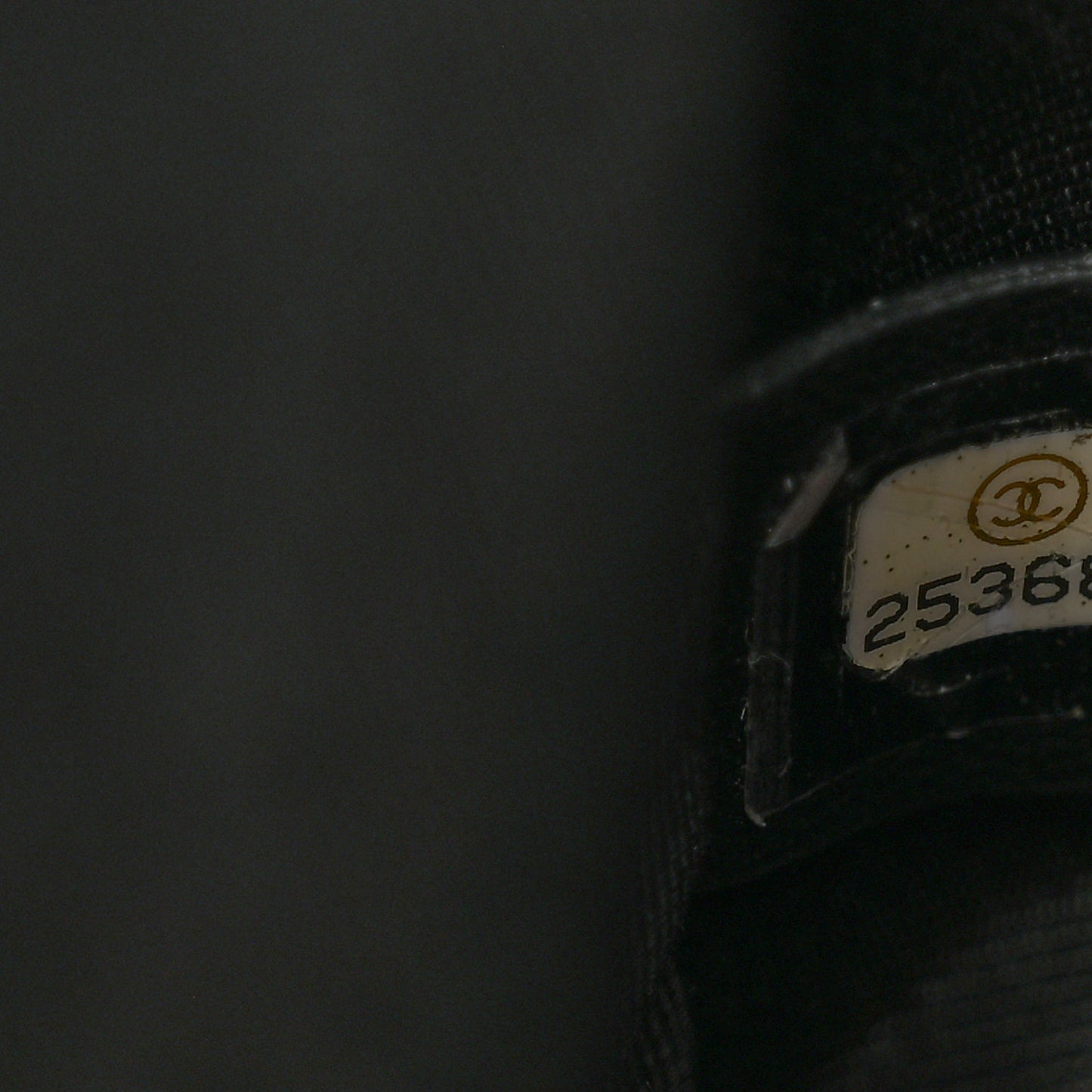 Caviar Quilted Boy Clutch With Removable Chain Black