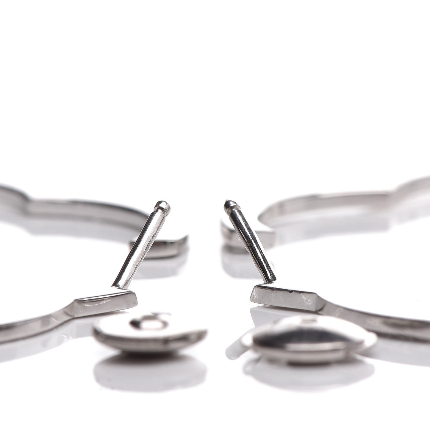 18K White Gold Diamond Large Profil de Camelia Hoop Earrings