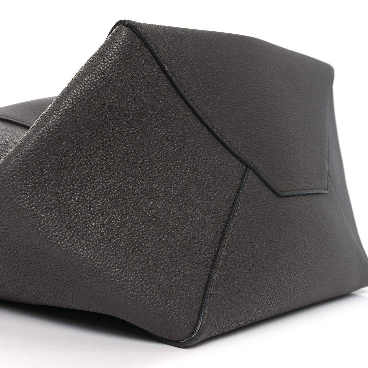 Soft Grained Calfskin Medium Belt Cabas Phantom  Grey