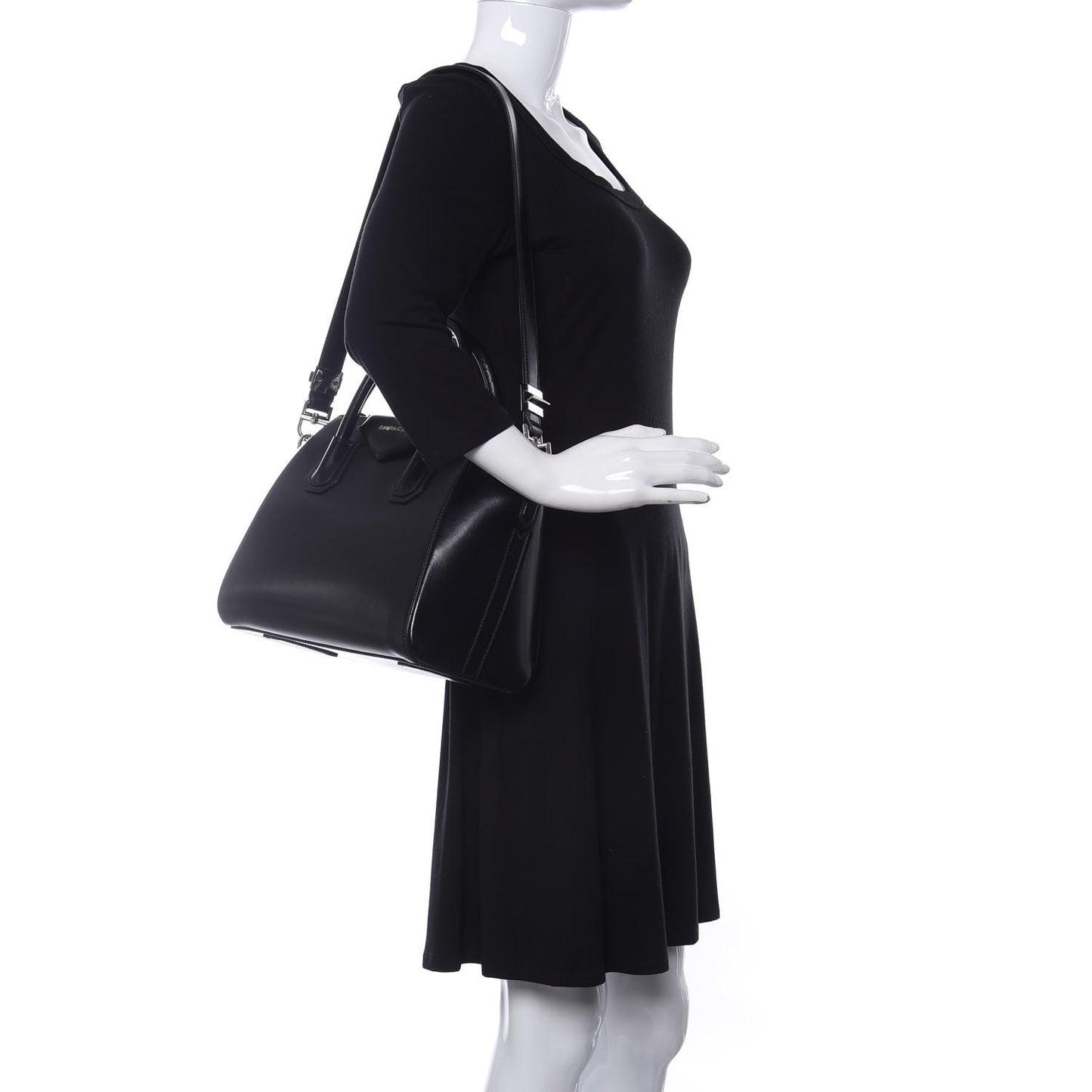 Shiny Lord Calfskin Small Antigona Black