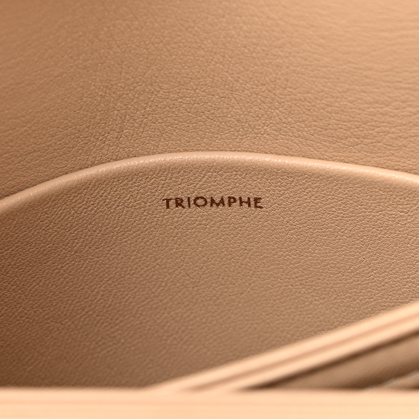Shiny Calfskin Teen Triomphe Nude