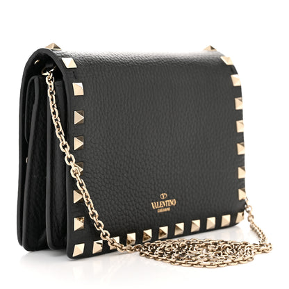 Valentino Garavani Pebbled Calfskin Rockstud Wallet On Chain Black 3 of 13
