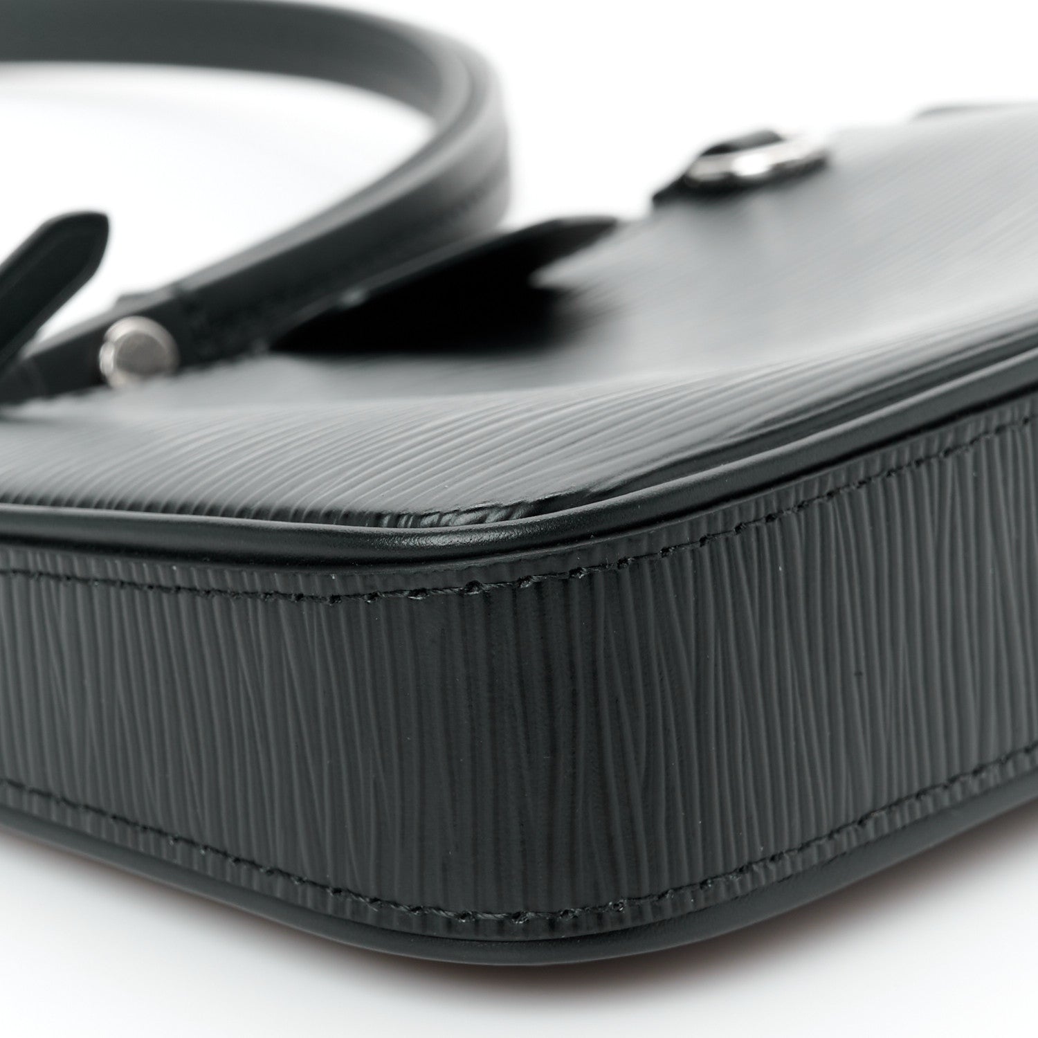 Louis Vuitton Epi Easy Pouch On Strap Black 8 of 10