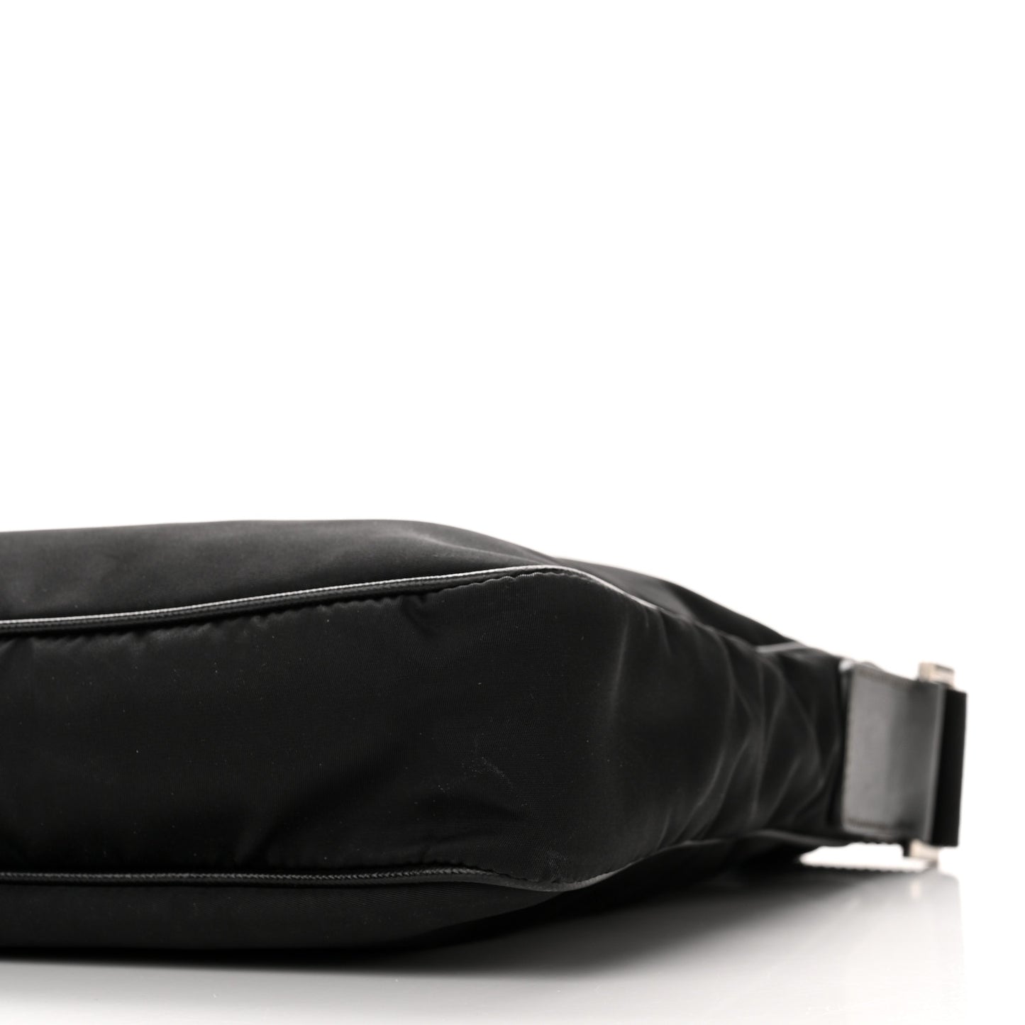 Nylon Flat Messenger Bag Black