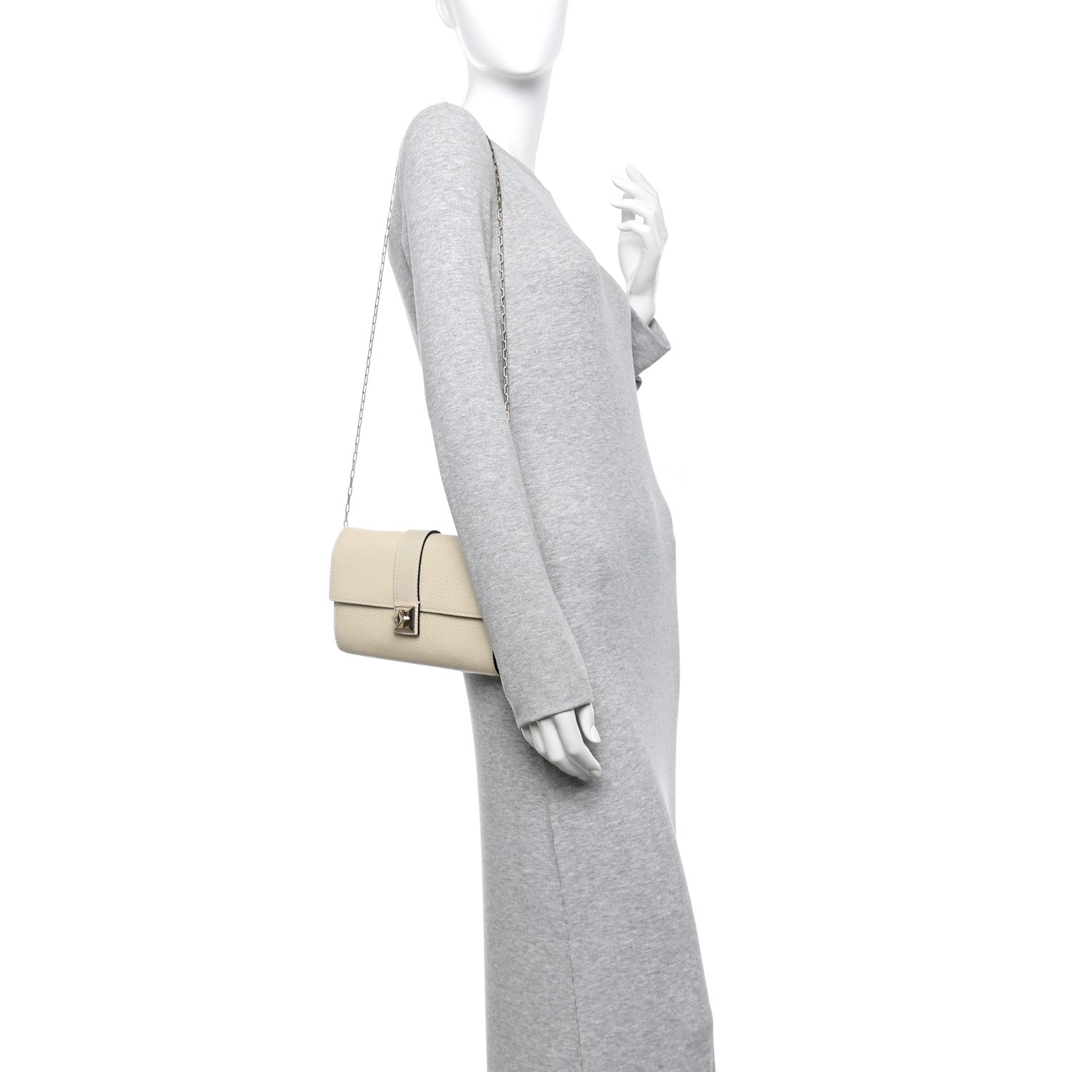 Valentino Garavani Pebbled Calfskin Rockstud Chain Clutch Light Ivory 2 of 10