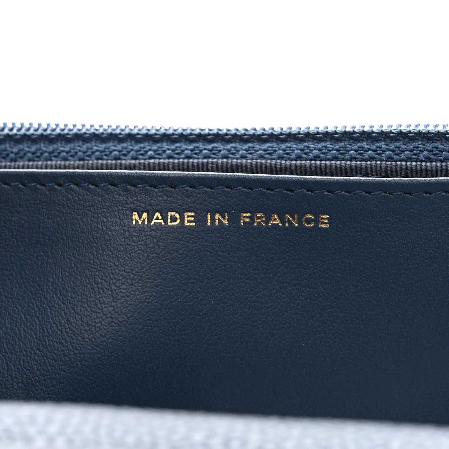 Iridescent Caviar Quilted Wallet On Chain WOC Blue