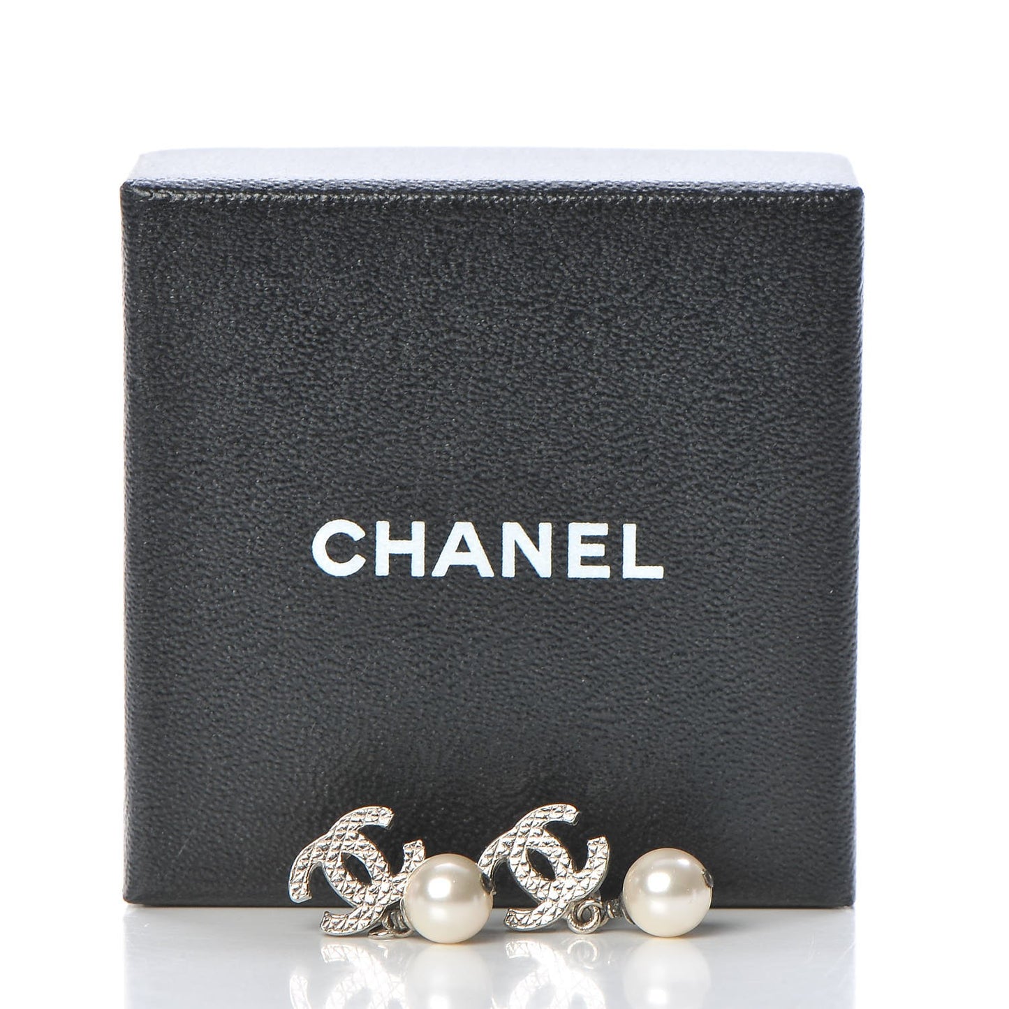 Pearl CC Drop Earrings Silver