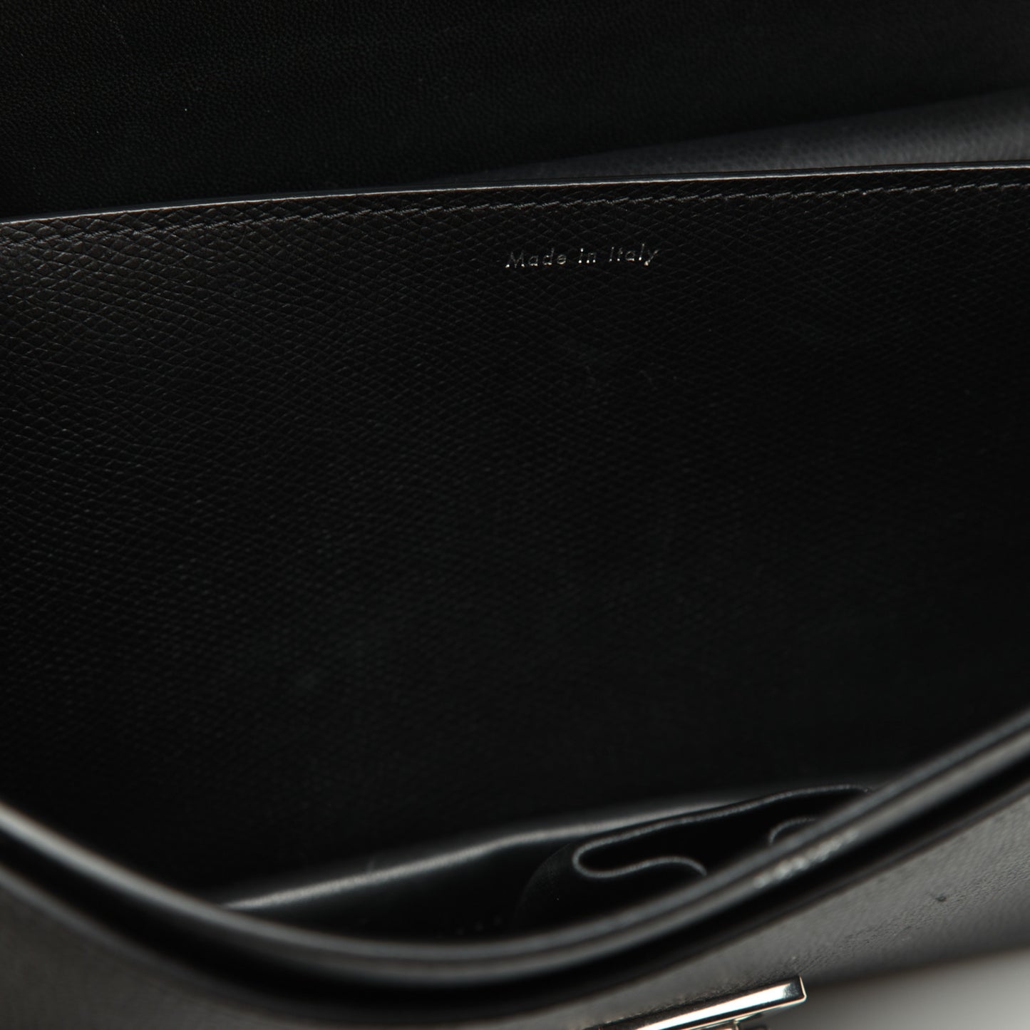 Baby Grained Calfskin Small Case Flap Black