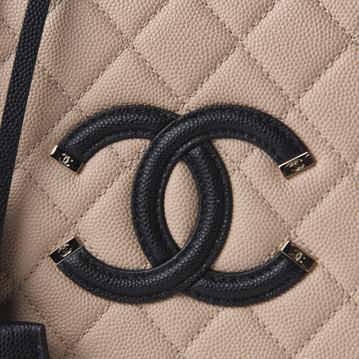 Caviar Quilted Medium CC Filigree Vanity Case Beige Black